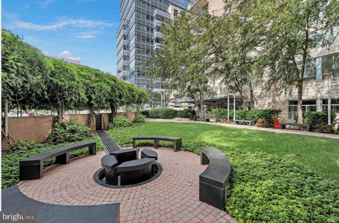 851 N GLEBE ROAD 1516