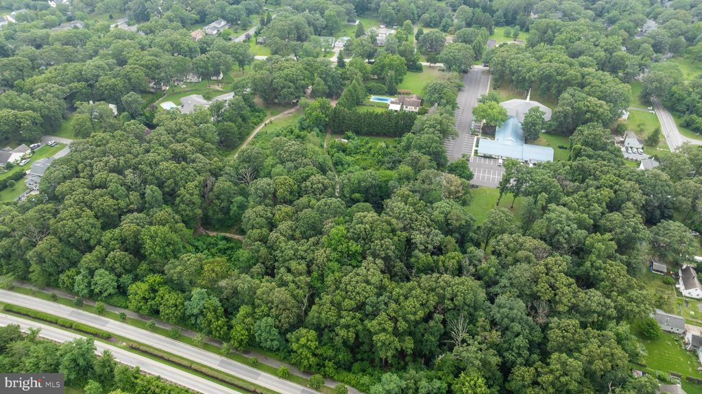 Photo of 304 W Pasadena Road, MILLERSVILLE, MD 21108 (MLS # MDAA2125936)