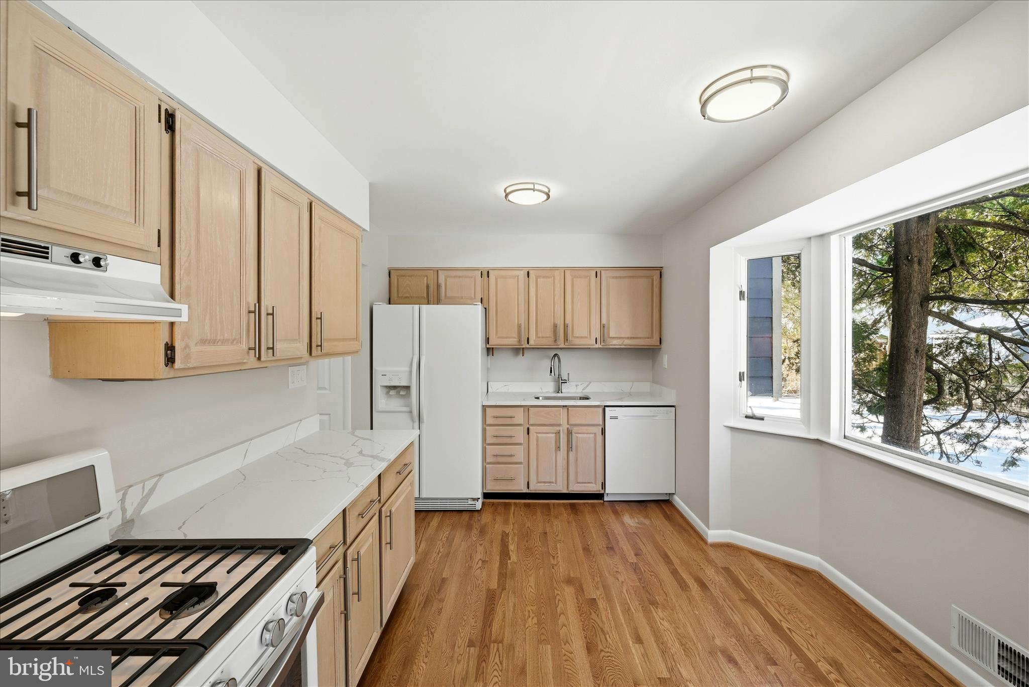 FAIRFAX COUNTRY CLUB ESTATES - Residential