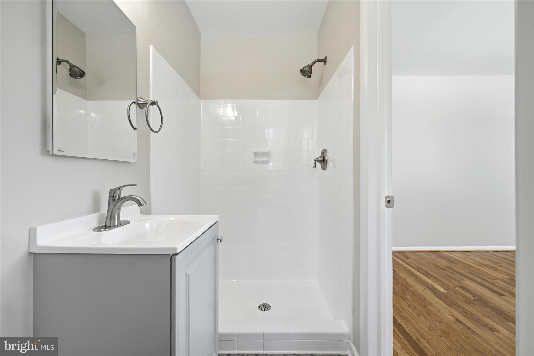 FAIRFAX COUNTRY CLUB ESTATES - Residential