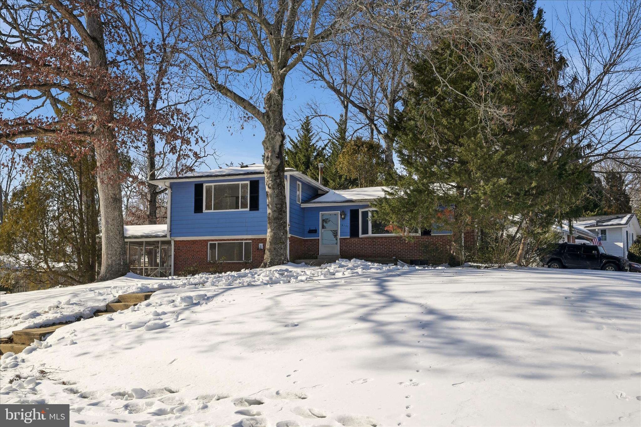 9732 SAINT ANDREWS DRIVE