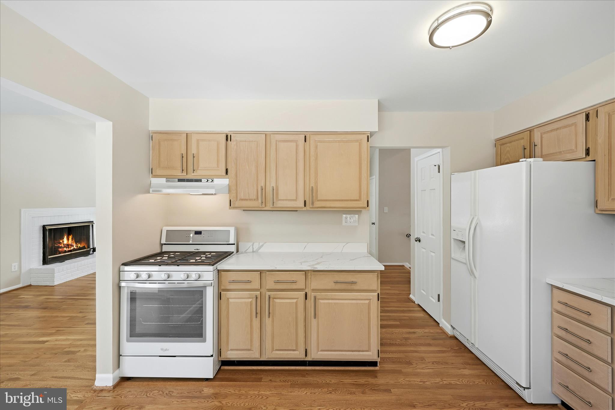 FAIRFAX COUNTRY CLUB ESTATES - Residential