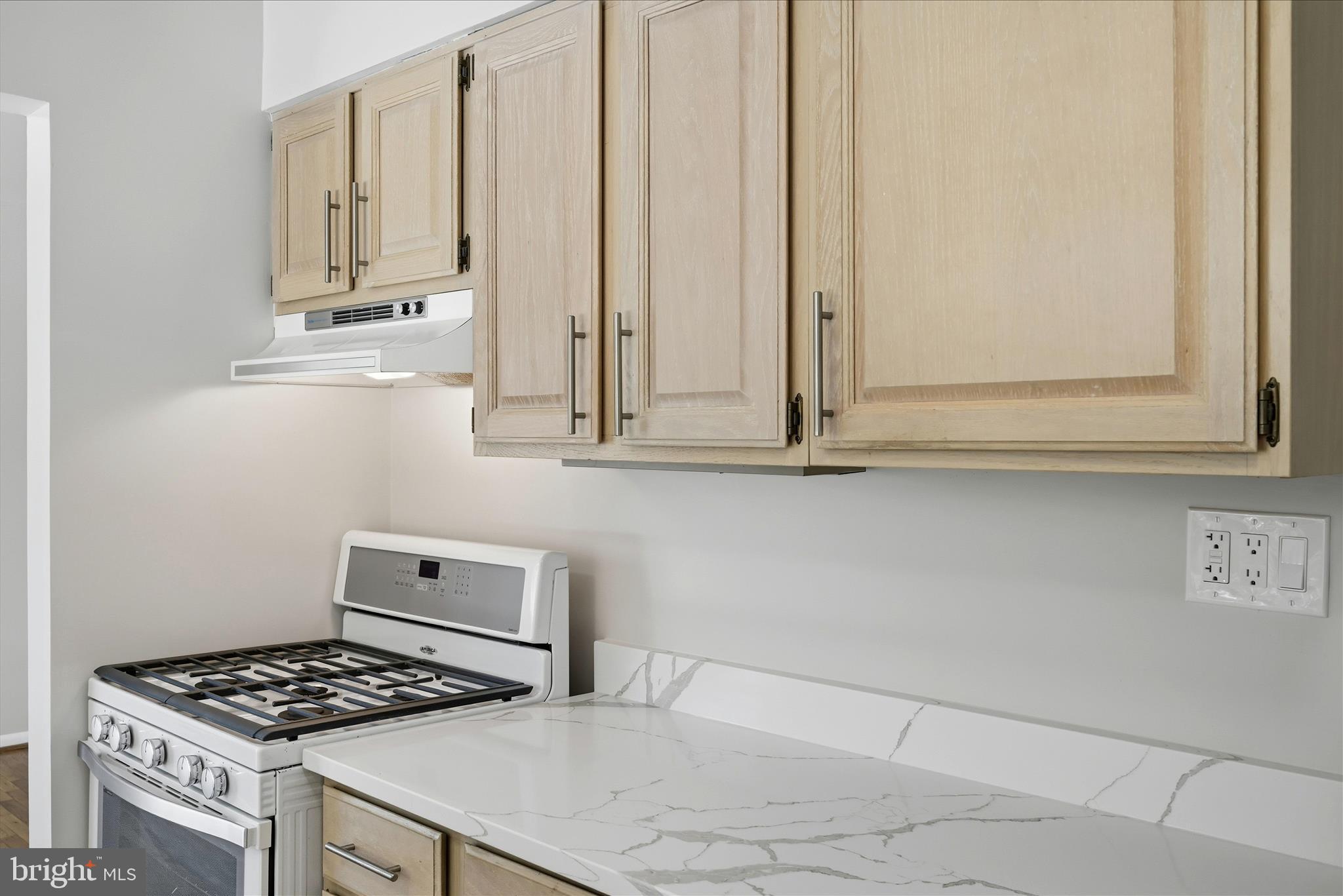 FAIRFAX COUNTRY CLUB ESTATES - Residential