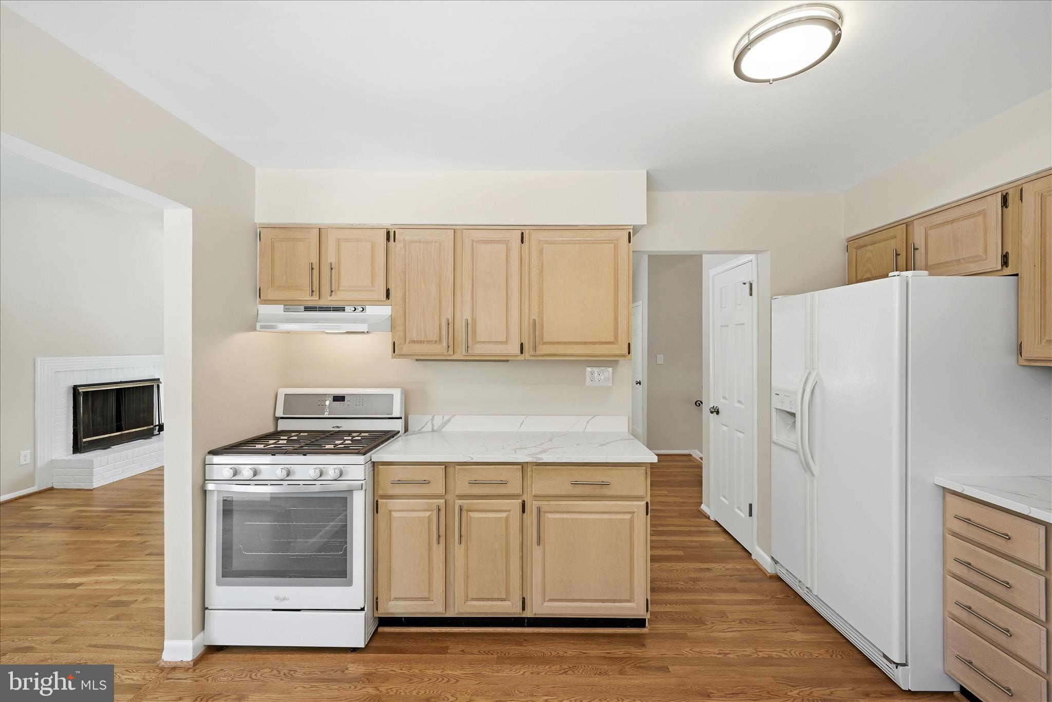 FAIRFAX COUNTRY CLUB ESTATES - Residential