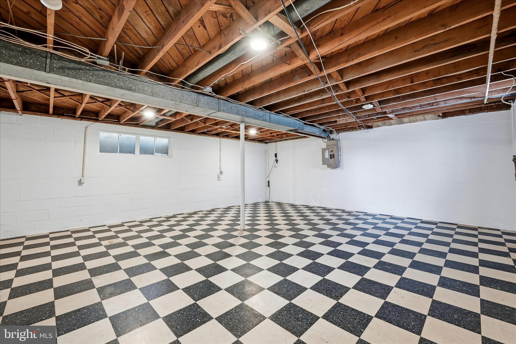 FAIRFAX COUNTRY CLUB ESTATES - Residential