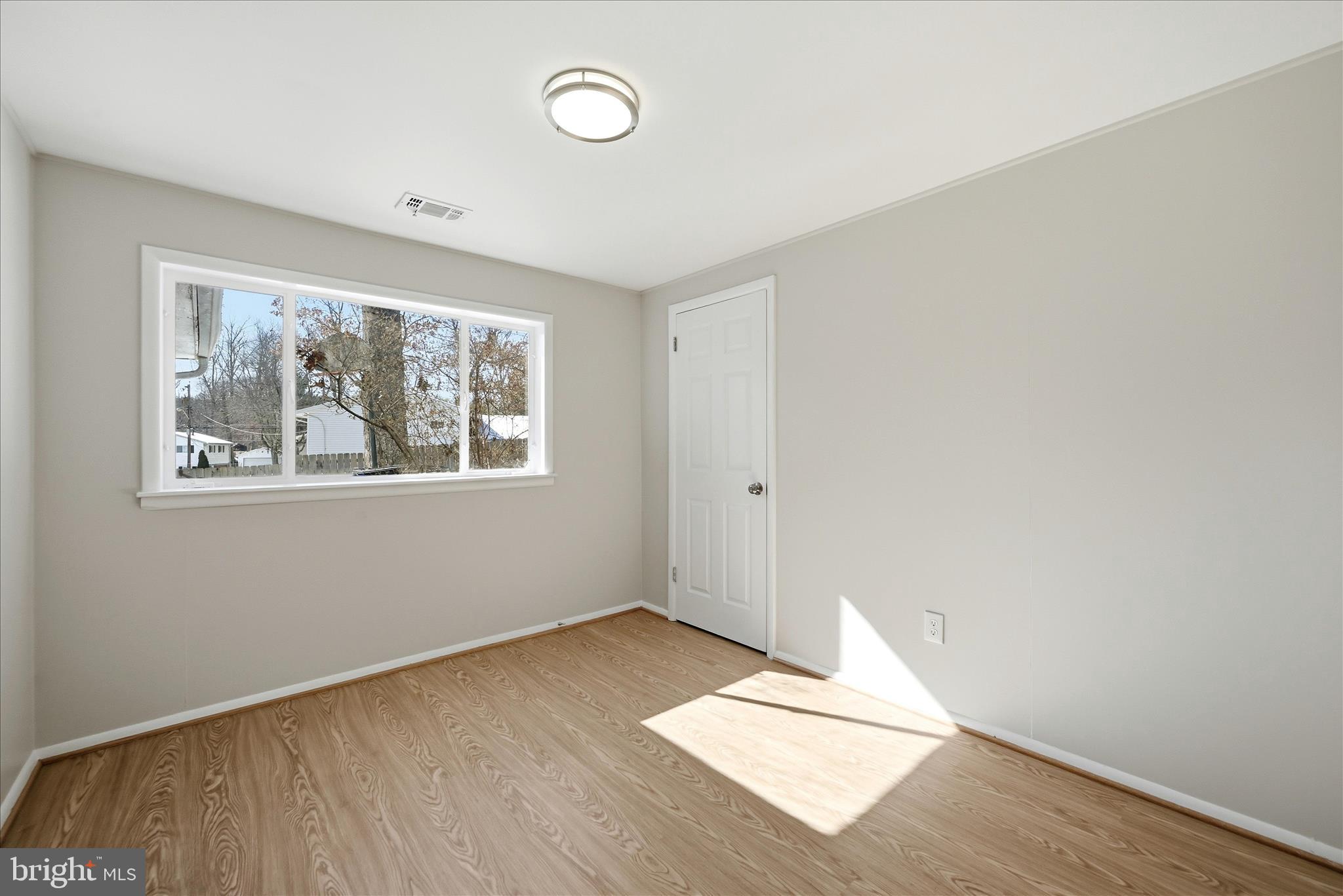 FAIRFAX COUNTRY CLUB ESTATES - Residential