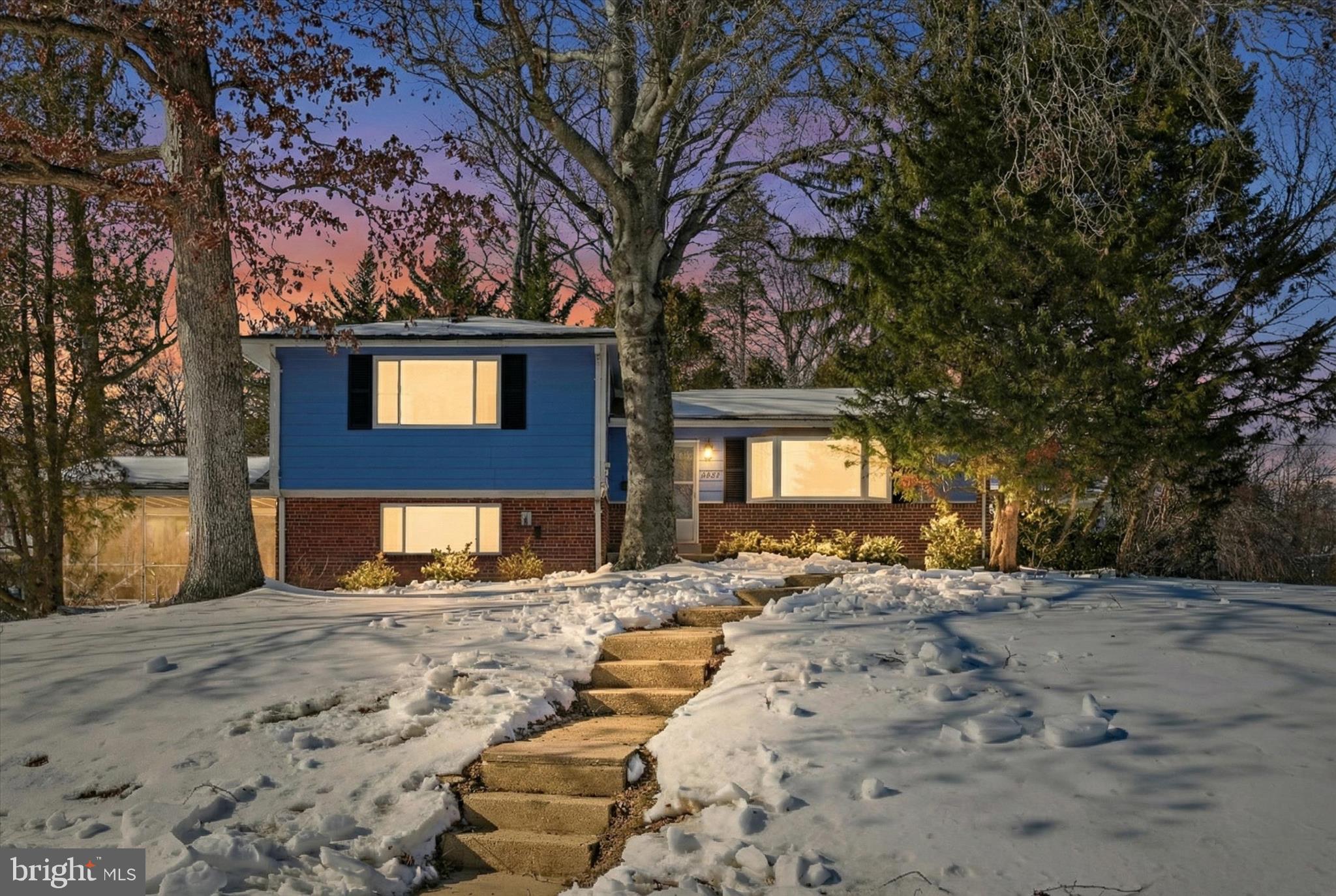 FAIRFAX COUNTRY CLUB ESTATES - Residential