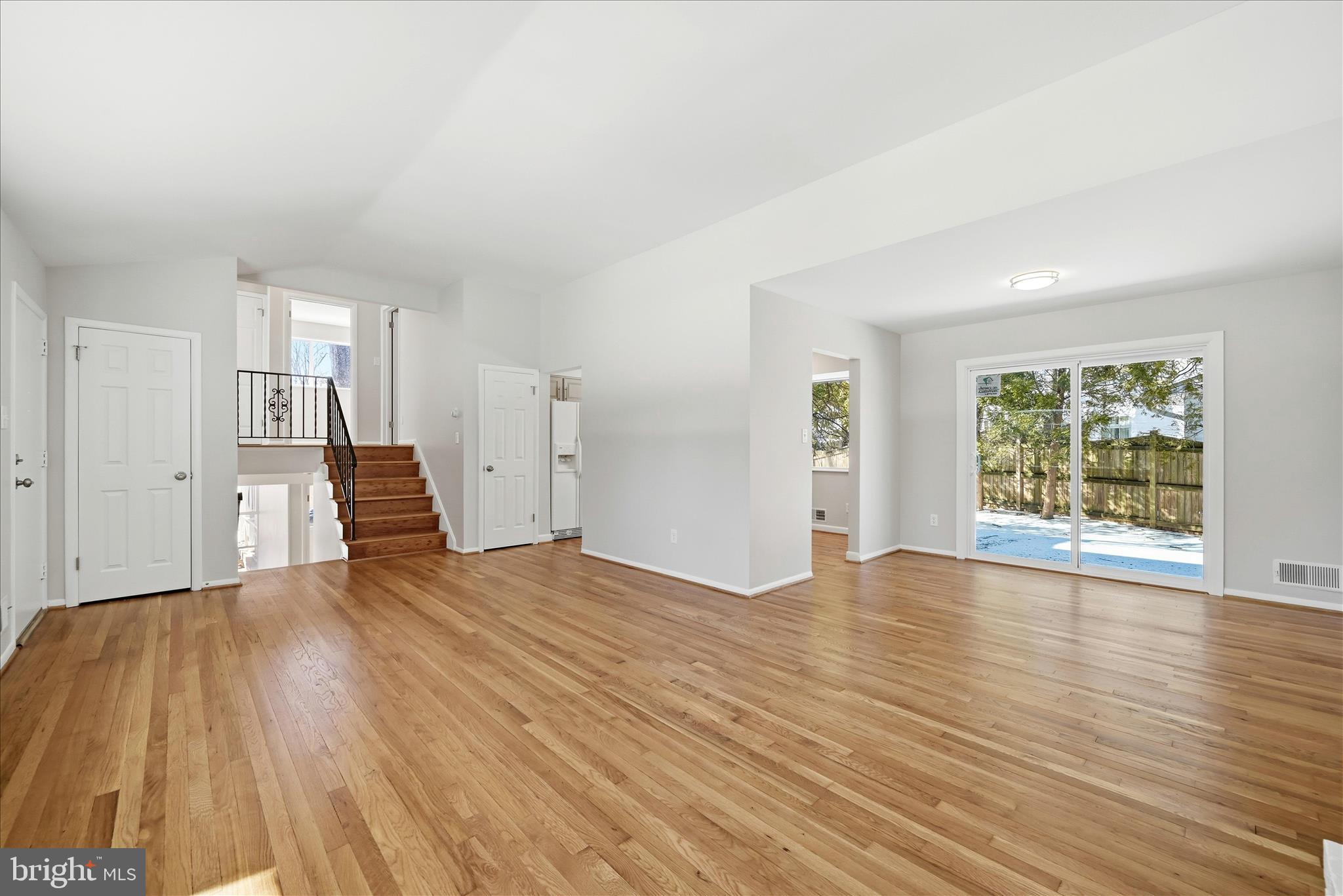 FAIRFAX COUNTRY CLUB ESTATES - Residential