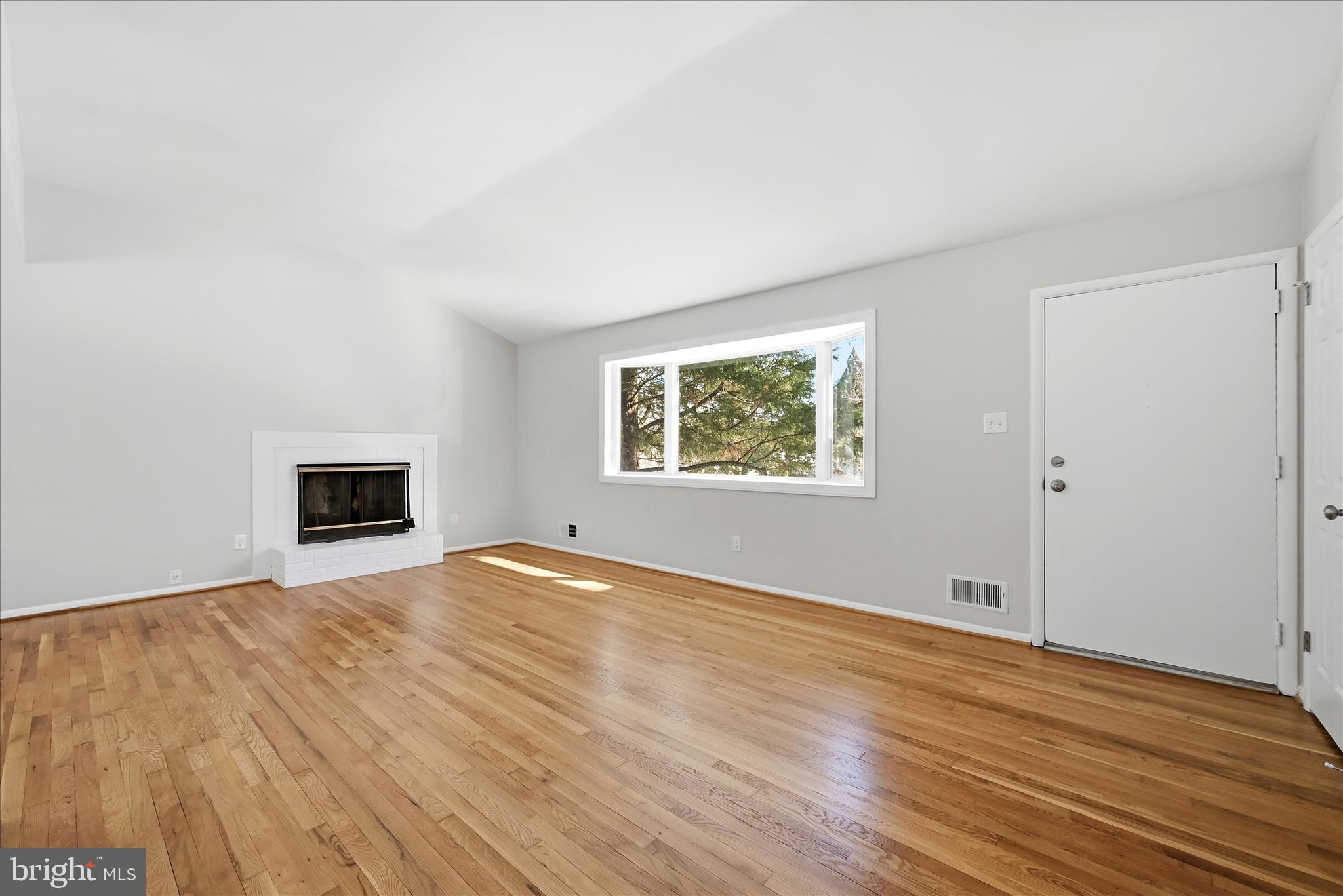 FAIRFAX COUNTRY CLUB ESTATES - Residential