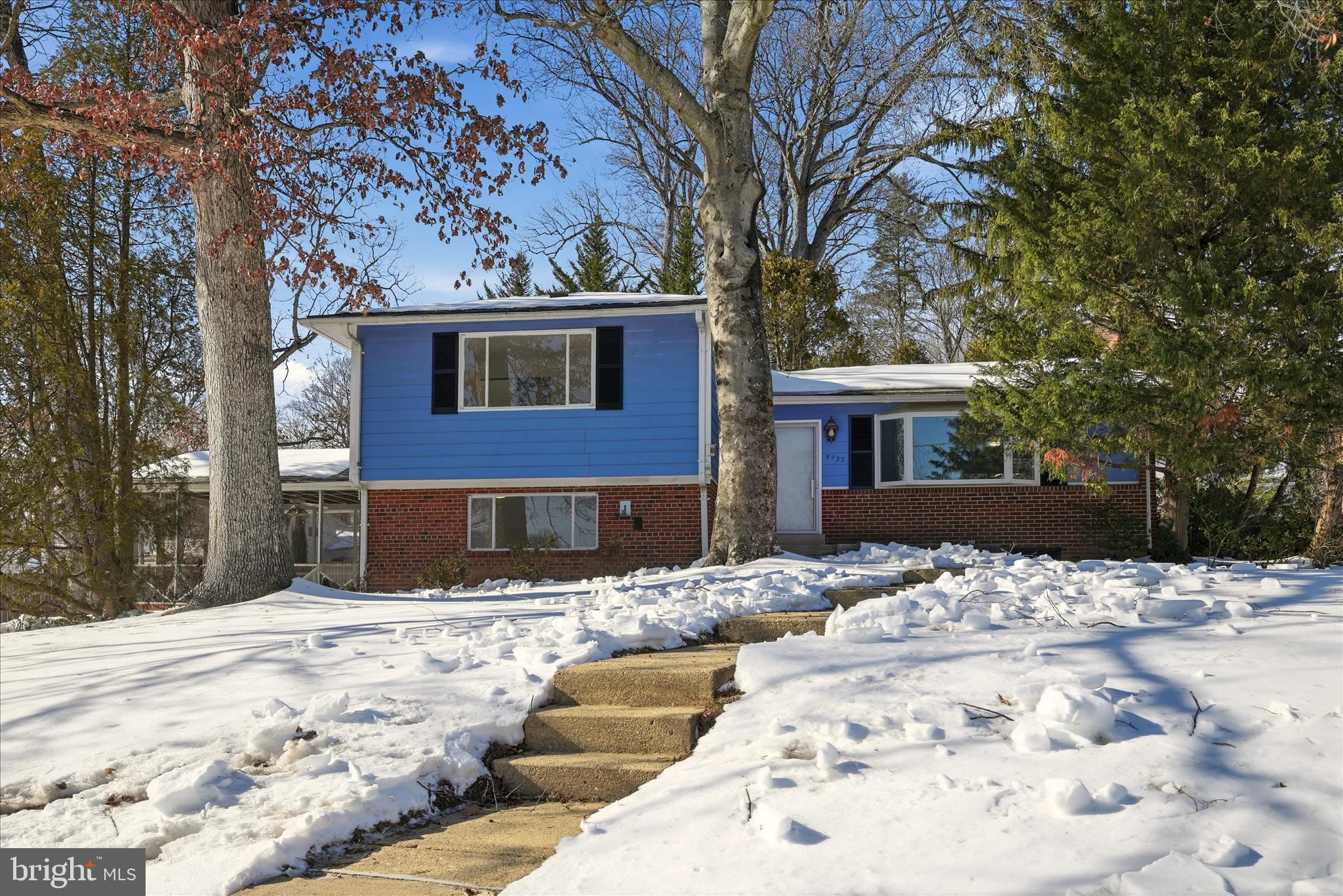 9732 SAINT ANDREWS DRIVE