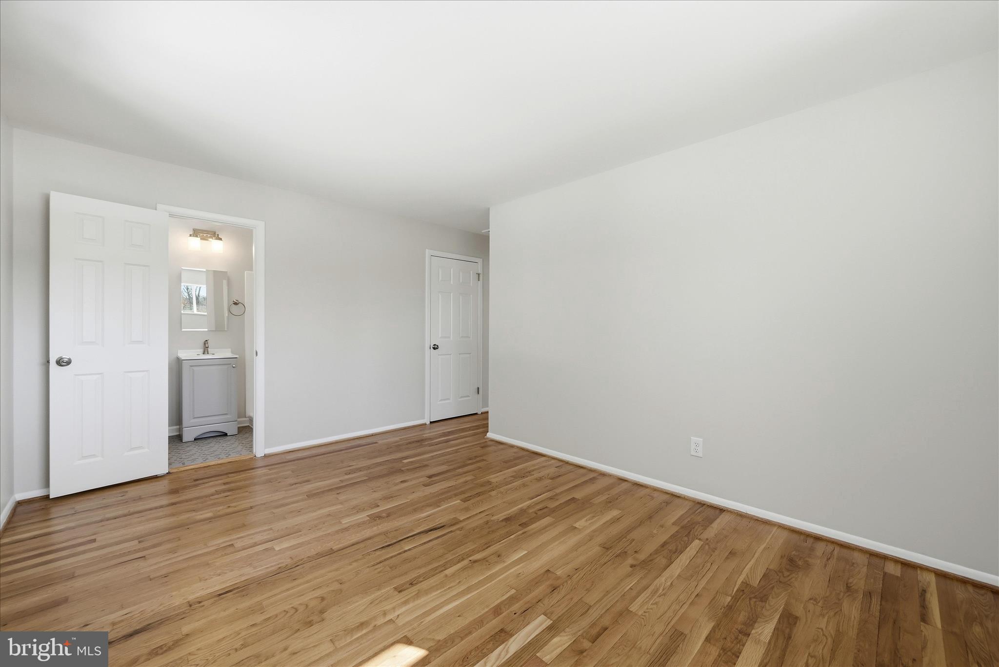 FAIRFAX COUNTRY CLUB ESTATES - Residential