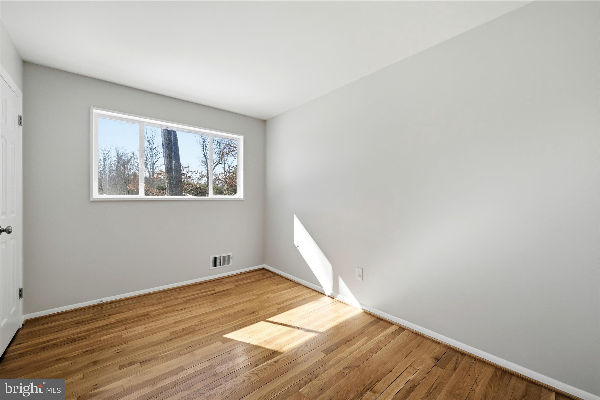 FAIRFAX COUNTRY CLUB ESTATES - Residential