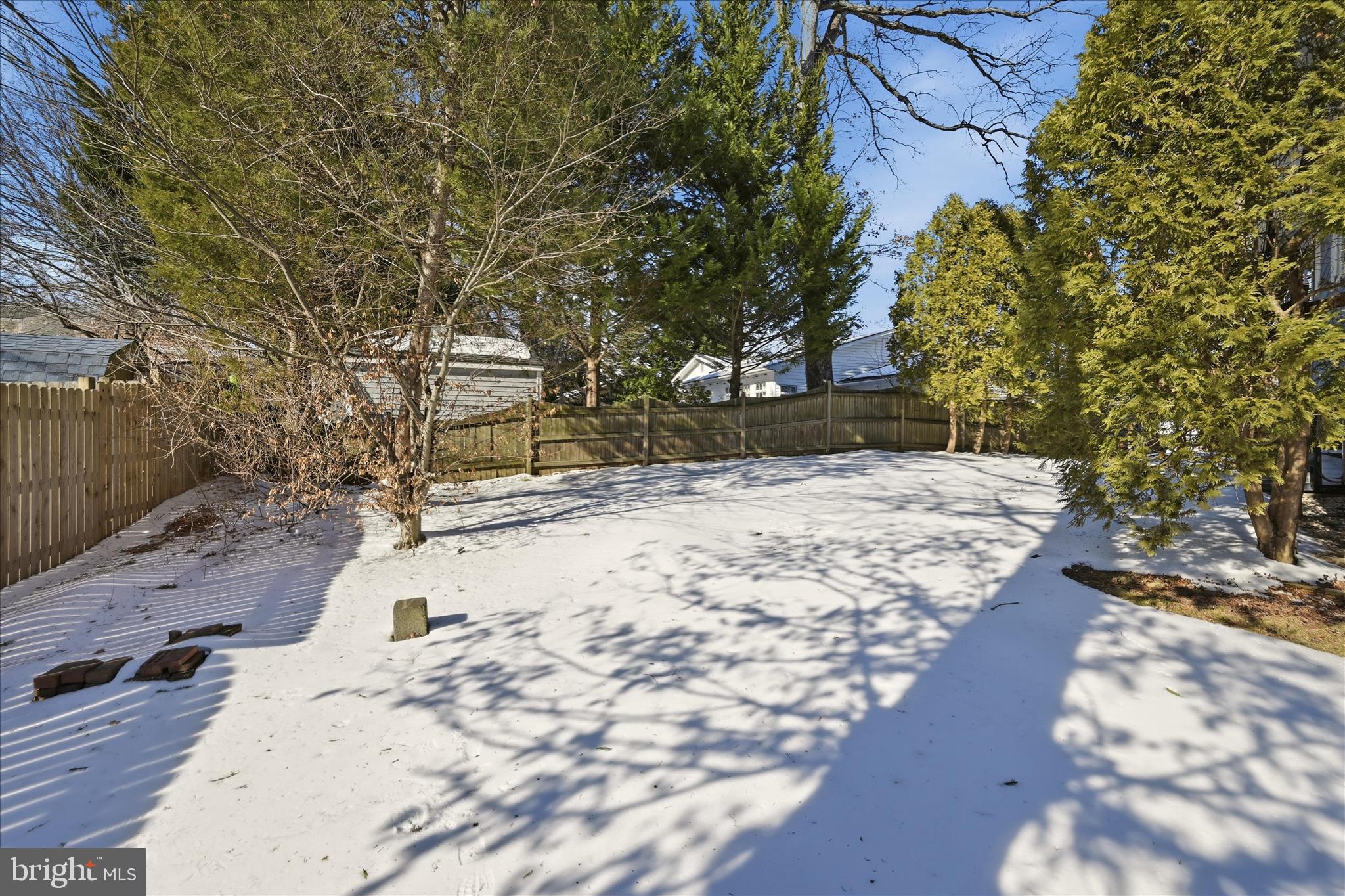 FAIRFAX COUNTRY CLUB ESTATES - Residential