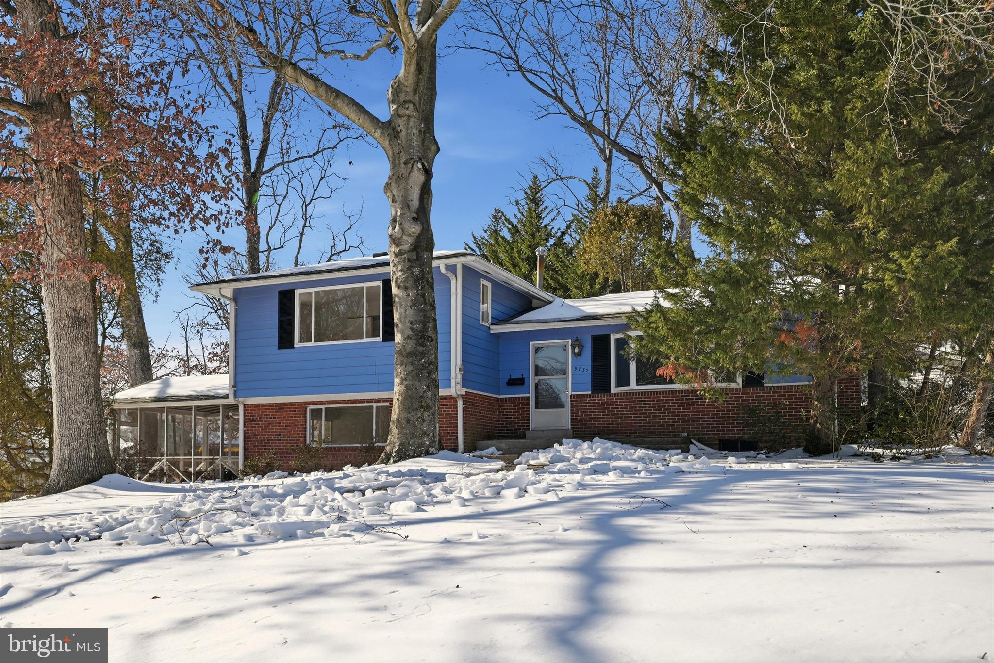 9732 SAINT ANDREWS DRIVE