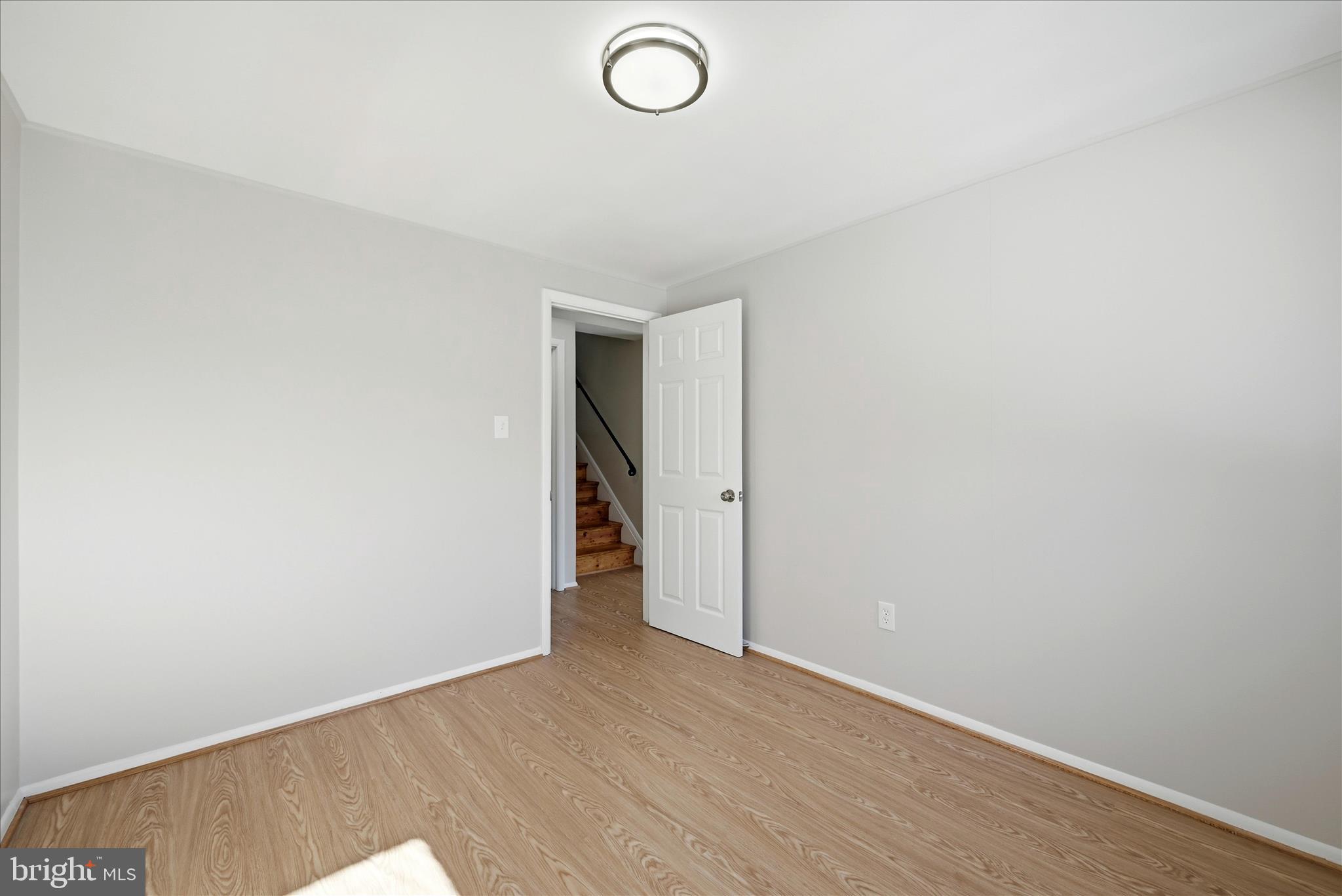 FAIRFAX COUNTRY CLUB ESTATES - Residential