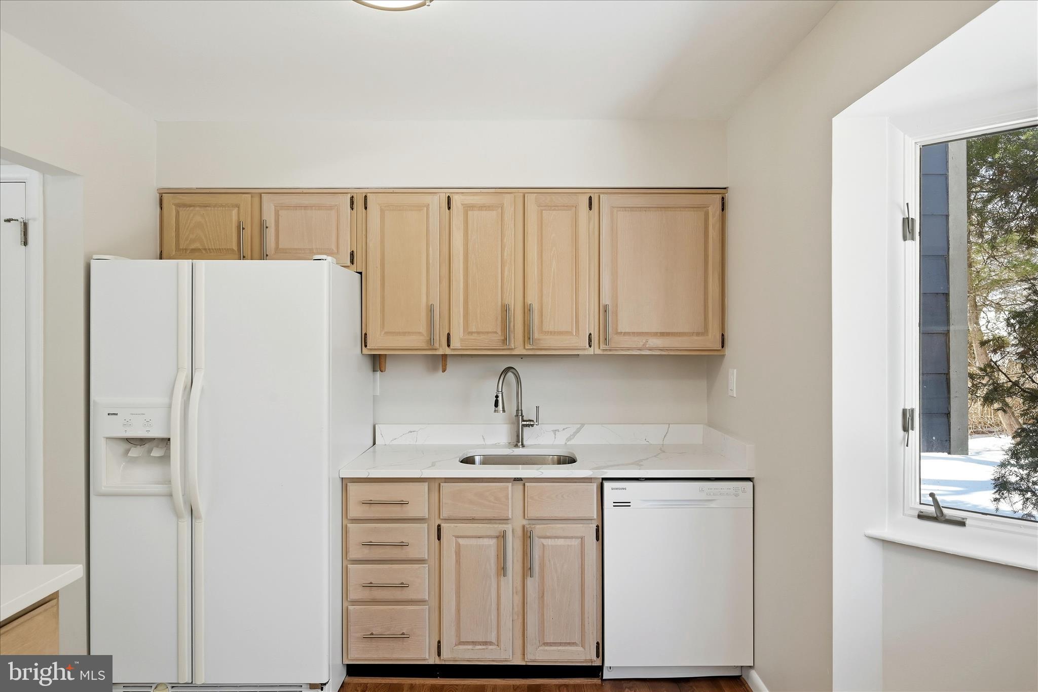 FAIRFAX COUNTRY CLUB ESTATES - Residential