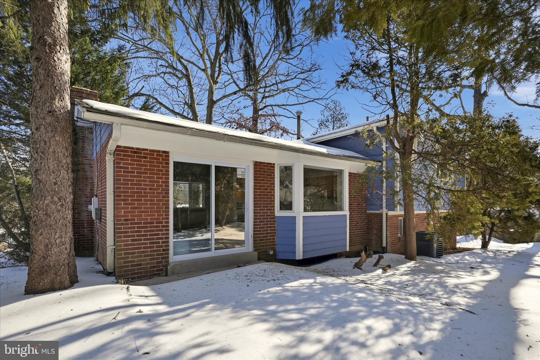 FAIRFAX COUNTRY CLUB ESTATES - Residential