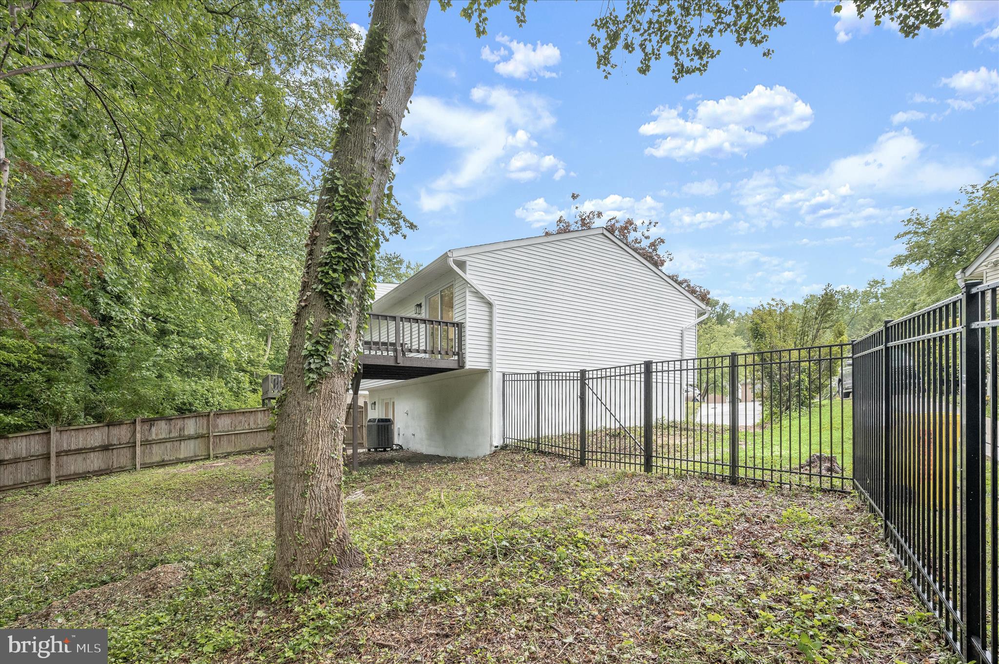 OLD COUNTY ESTATES - Residential