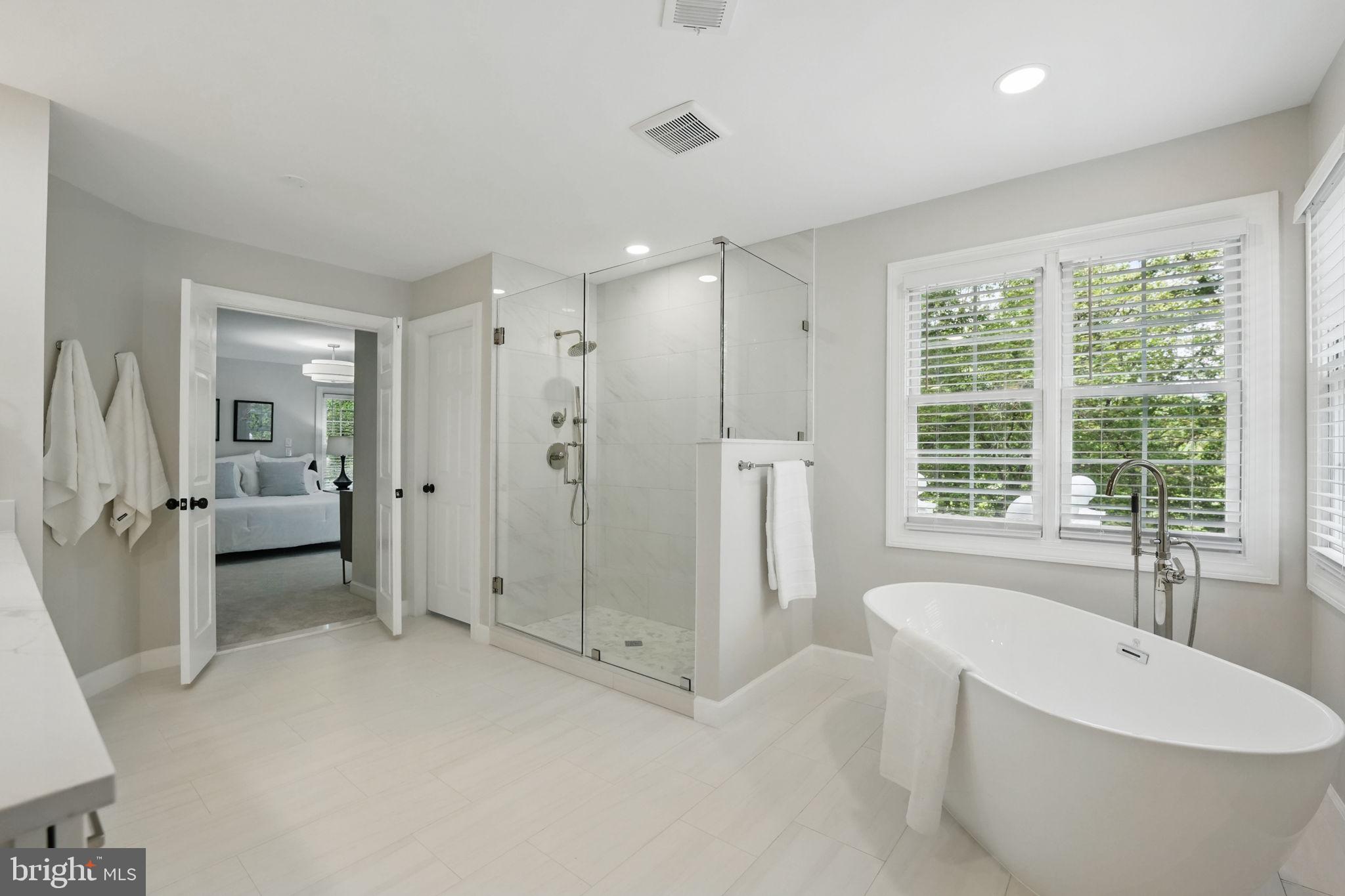 HOLLY CREST - Residential