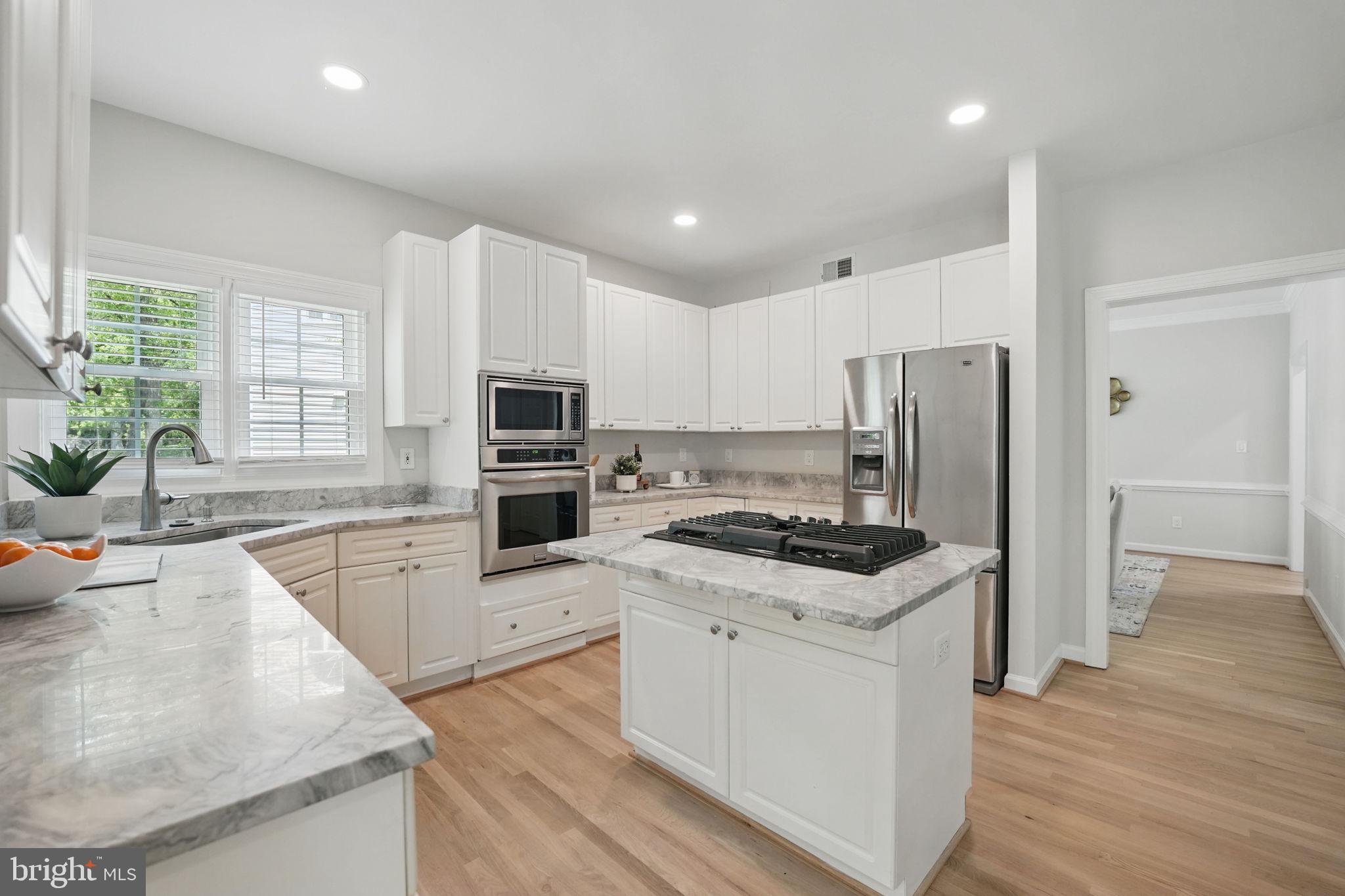 HOLLY CREST - Residential