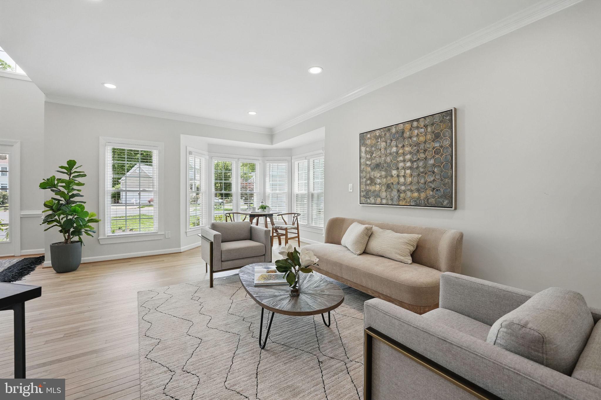 HOLLY CREST - Residential