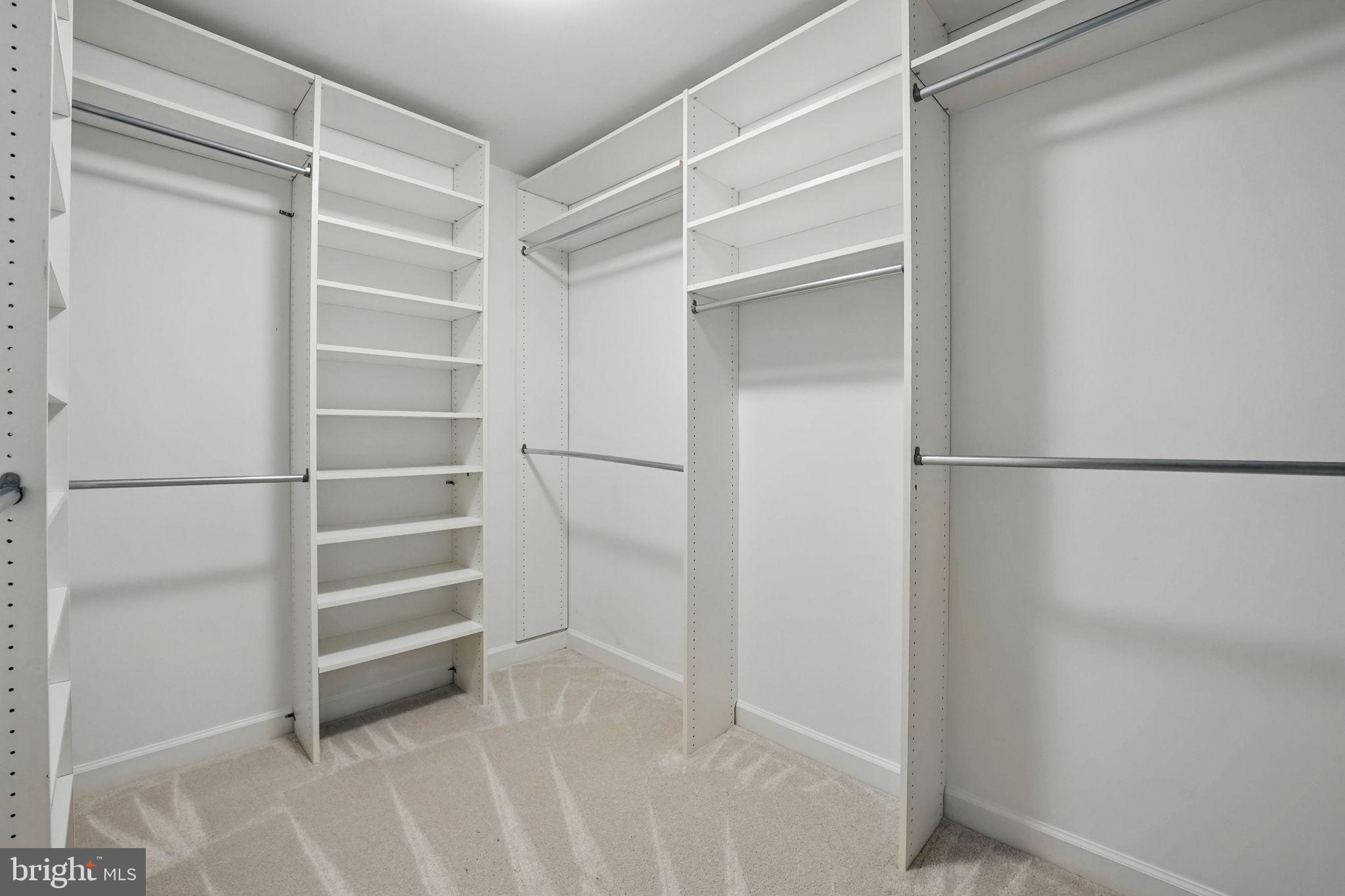 HOLLY CREST - Residential