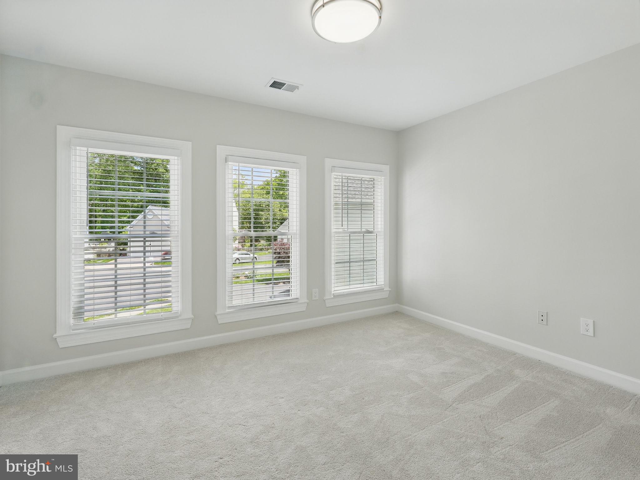 HOLLY CREST - Residential