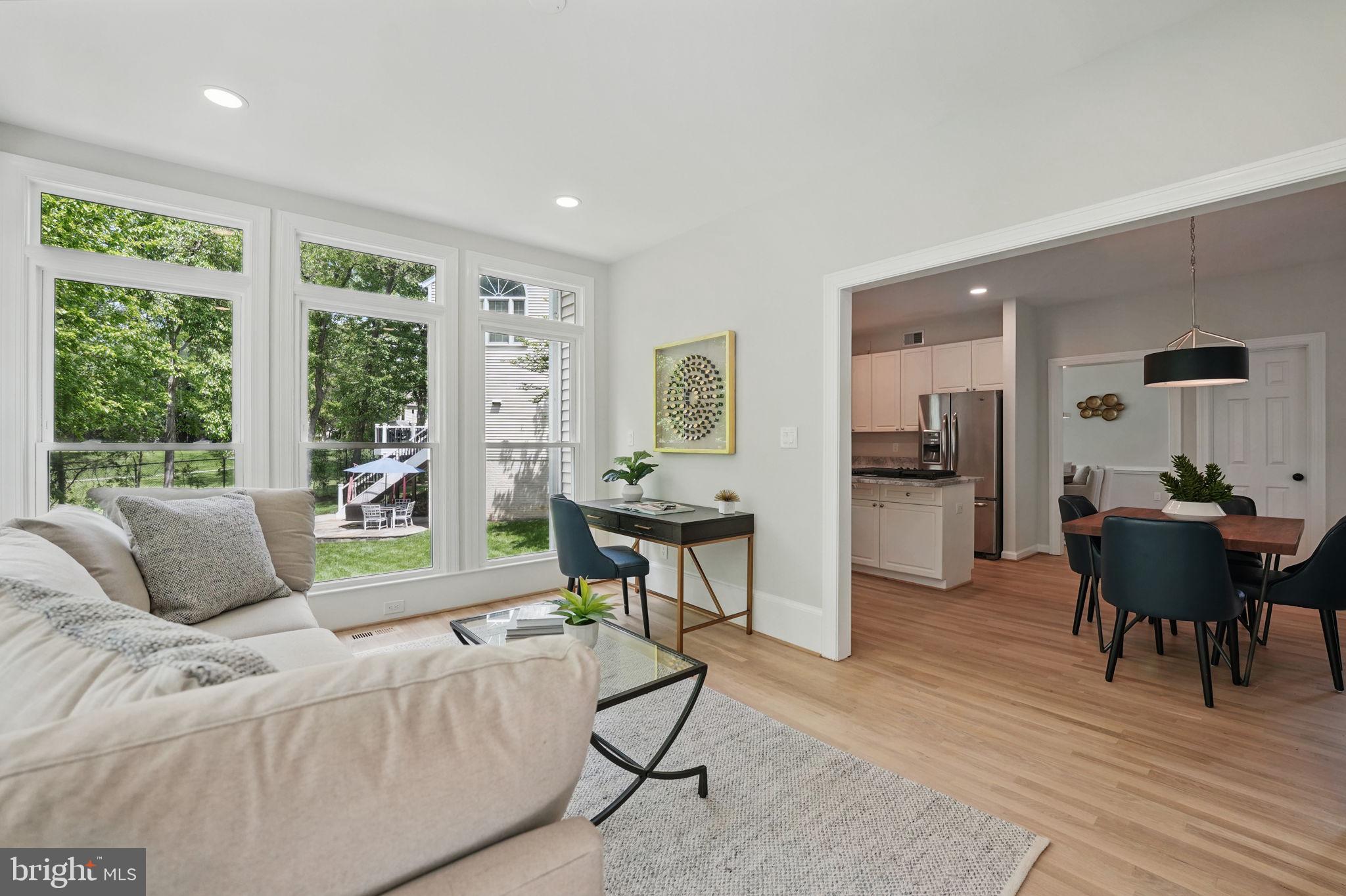 HOLLY CREST - Residential