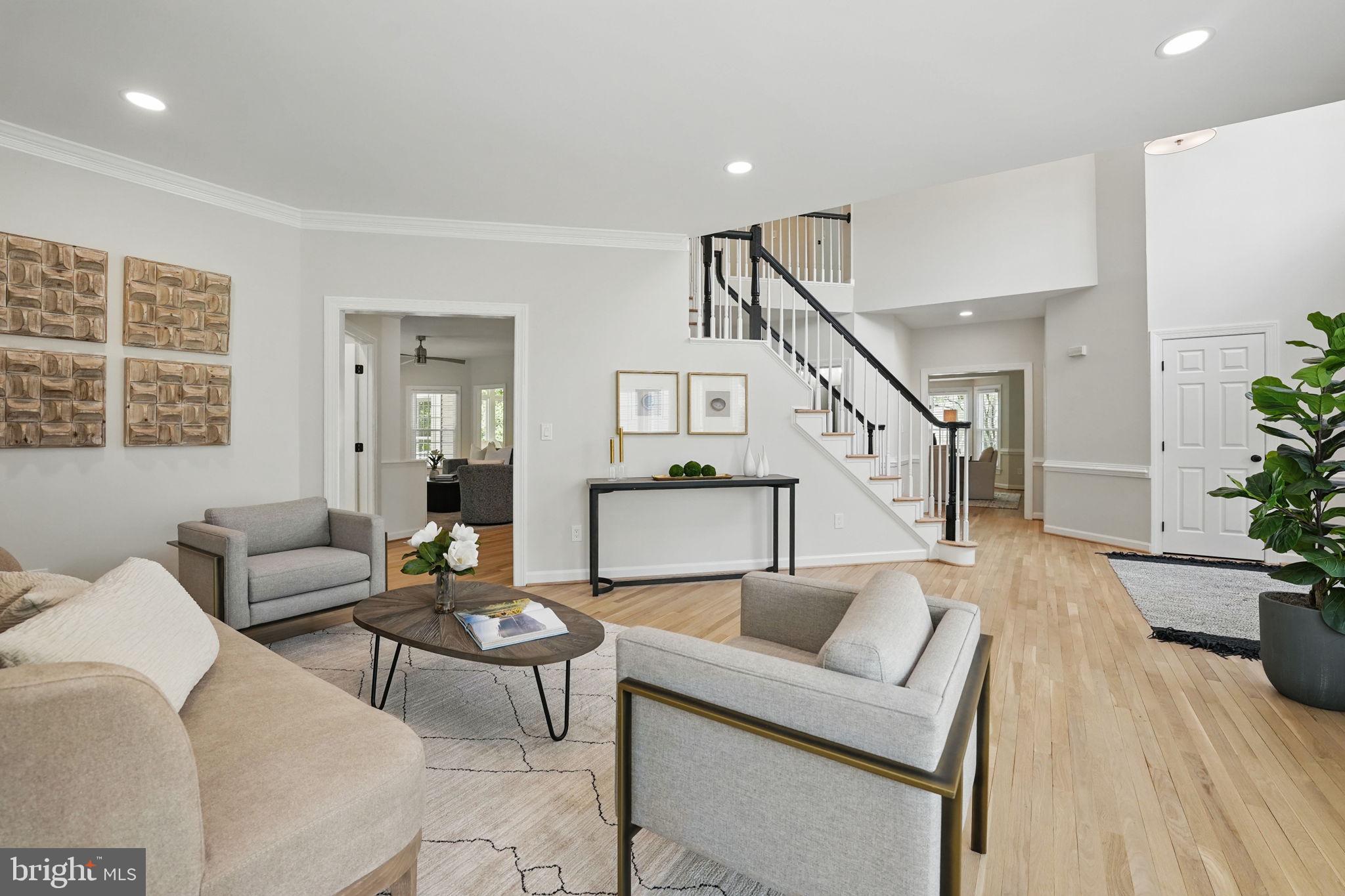 HOLLY CREST - Residential