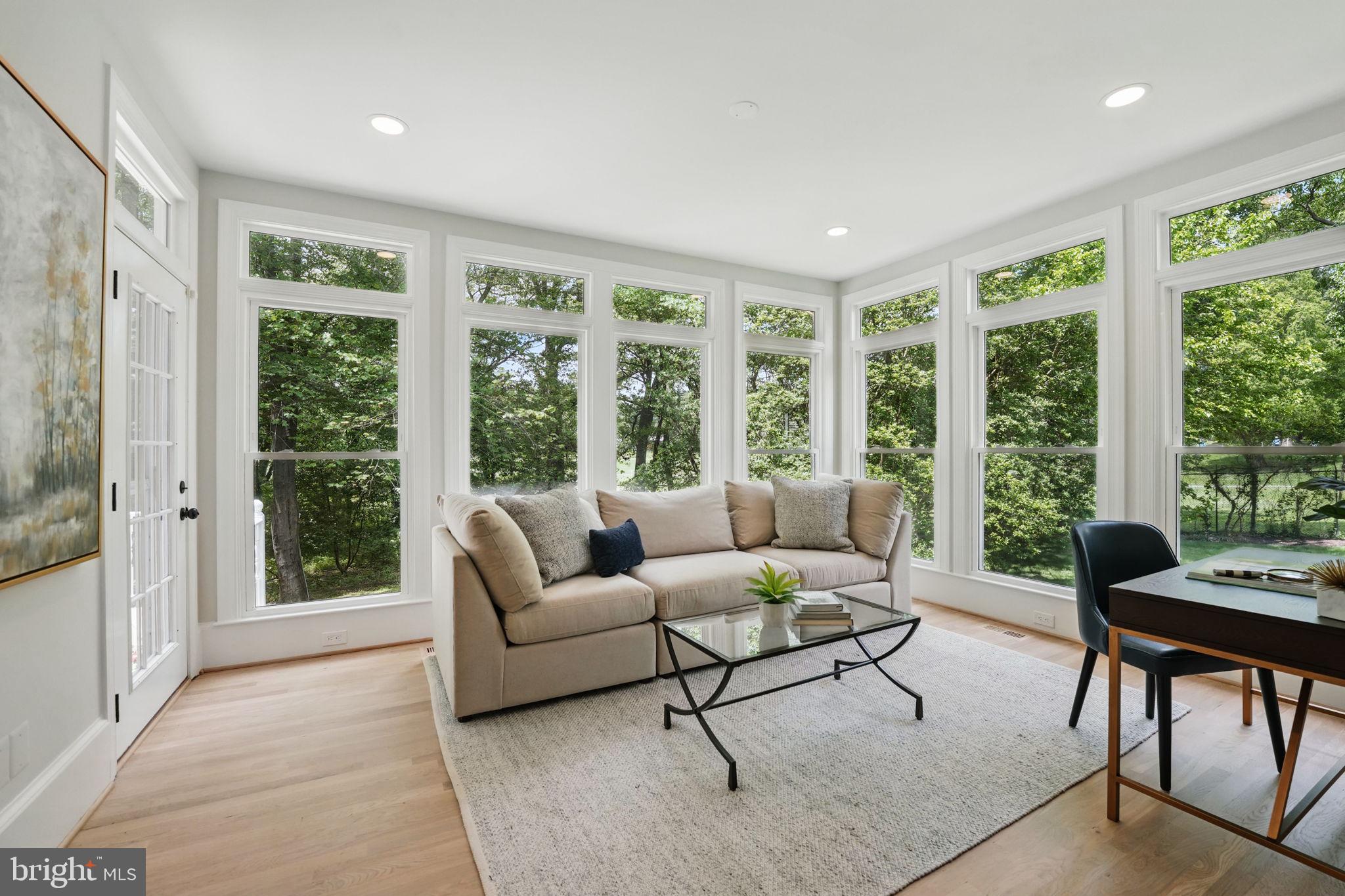 HOLLY CREST - Residential