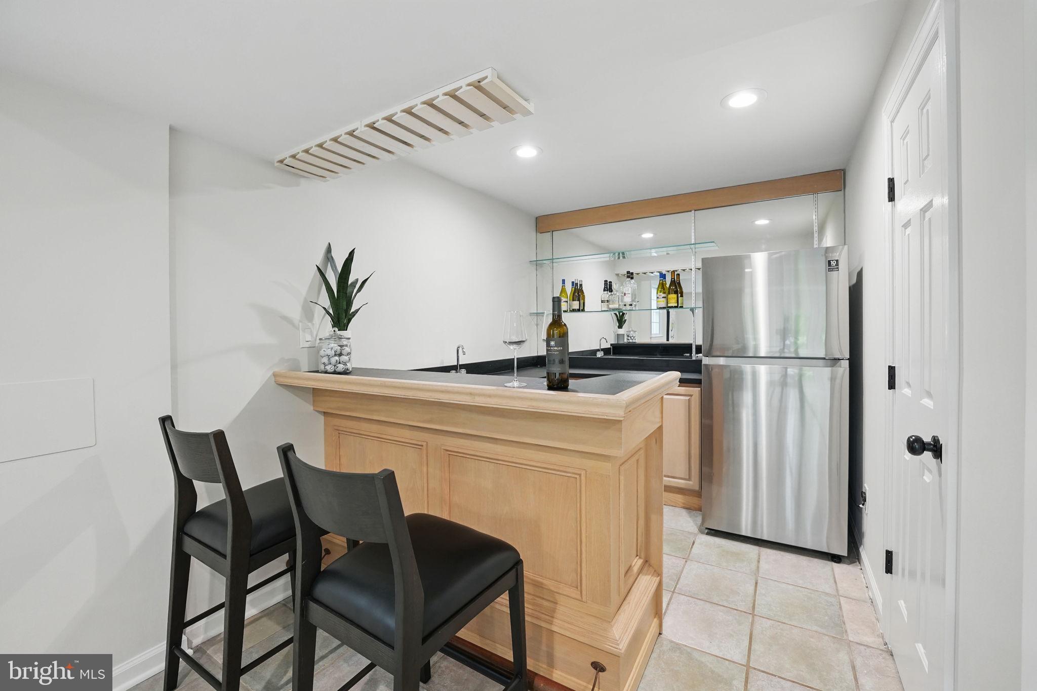 HOLLY CREST - Residential