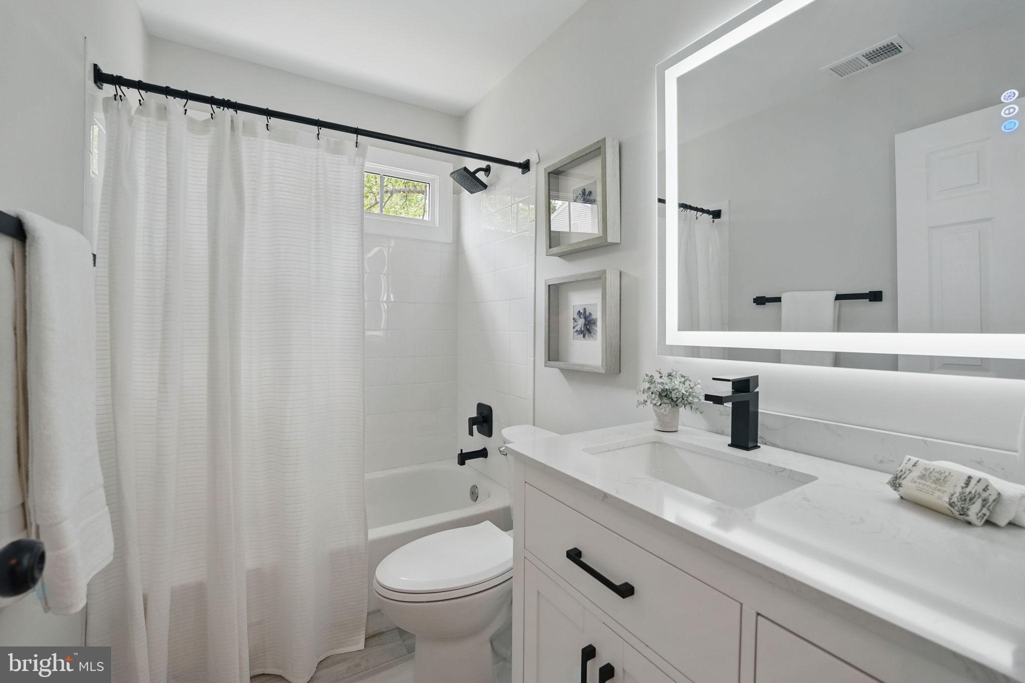 HOLLY CREST - Residential