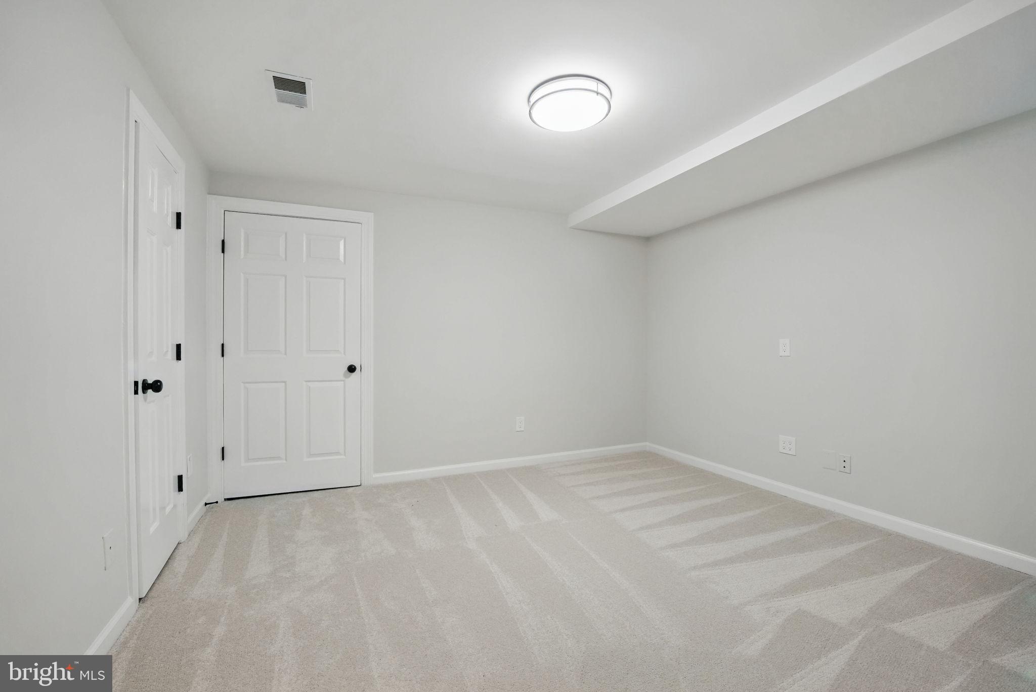 HOLLY CREST - Residential