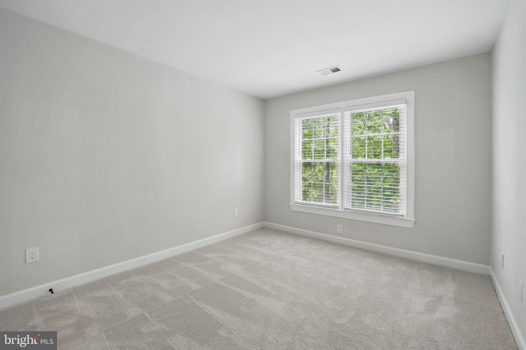 HOLLY CREST - Residential