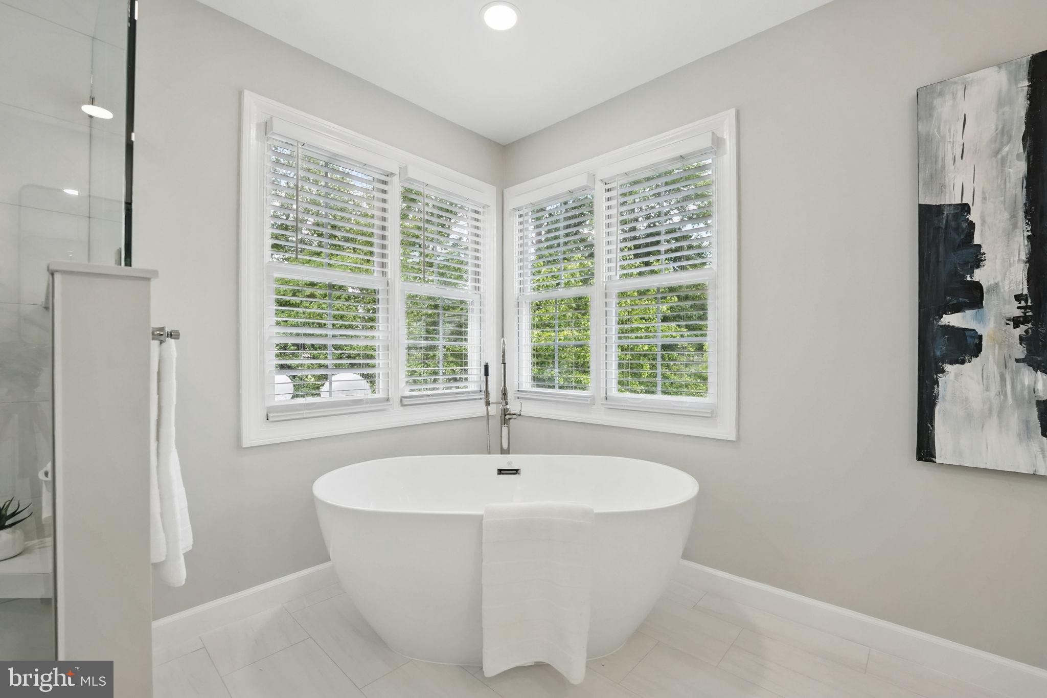 HOLLY CREST - Residential