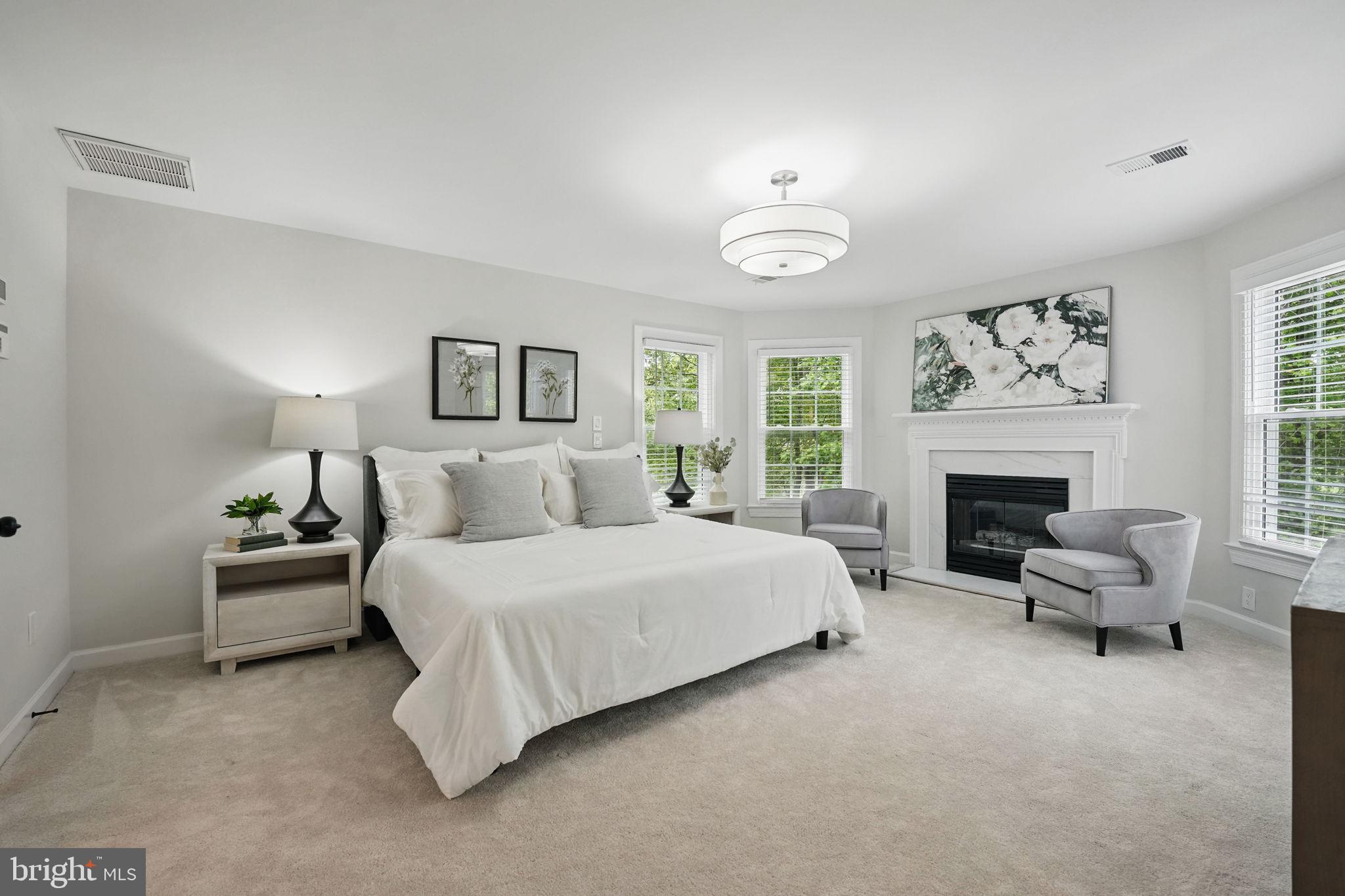 HOLLY CREST - Residential