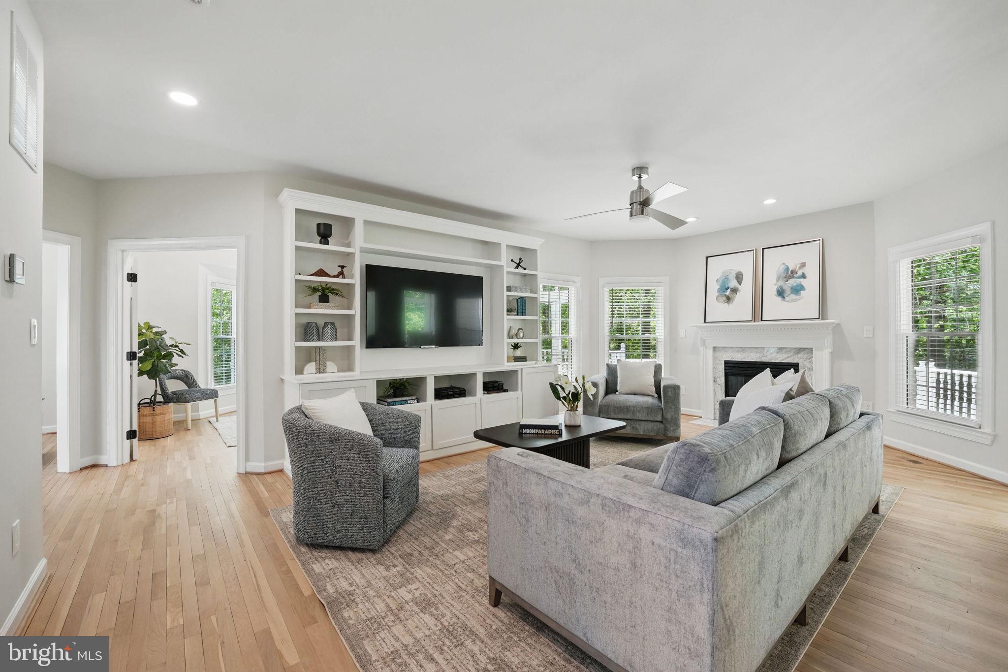 HOLLY CREST - Residential