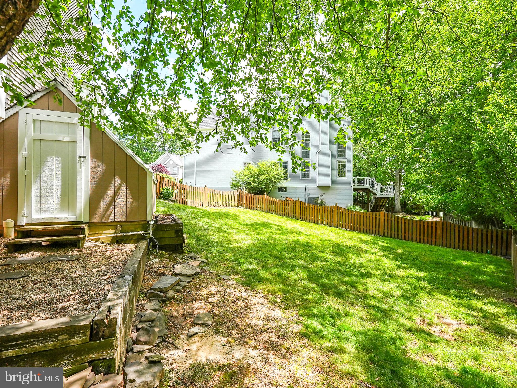 HOLLY CREST - Residential