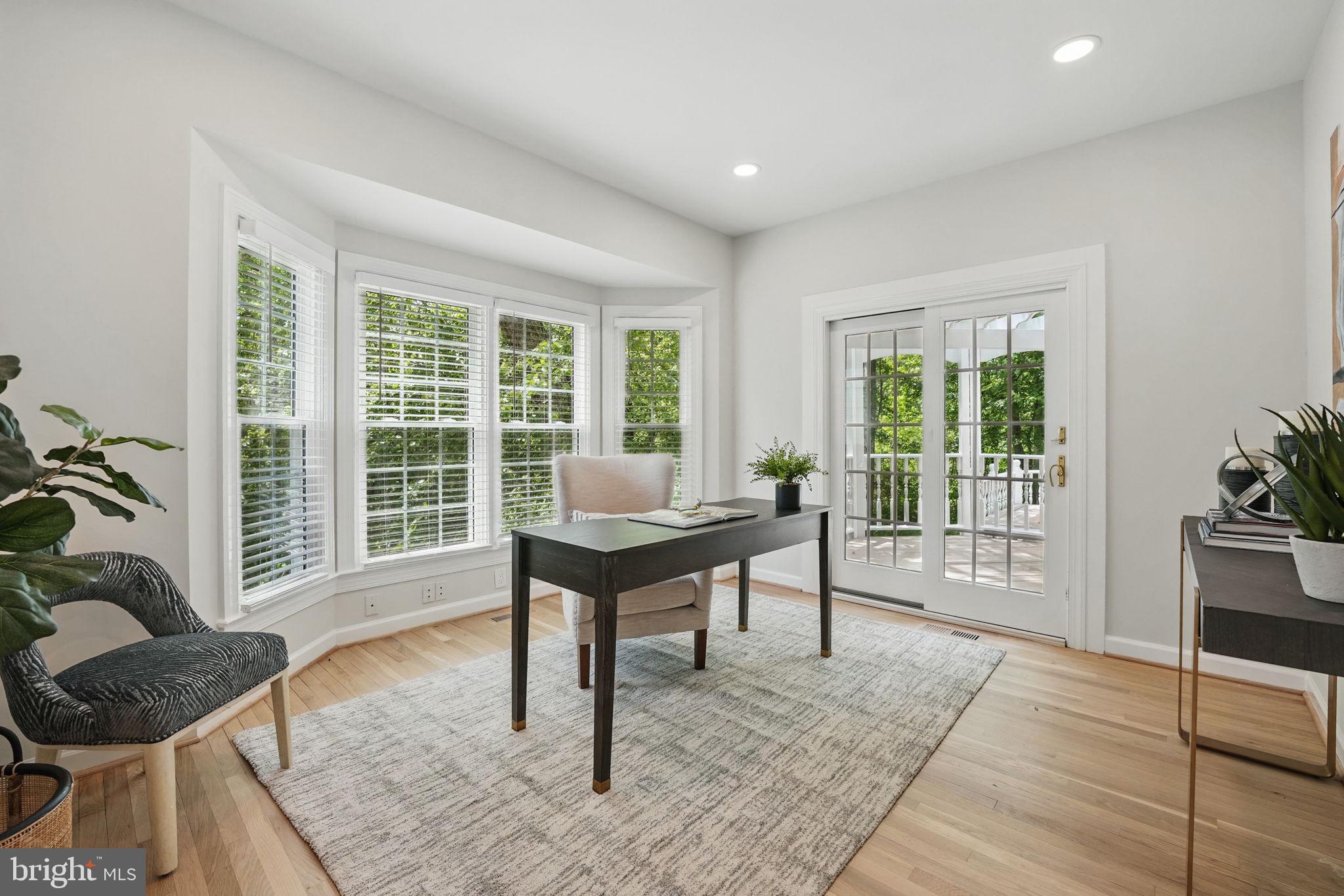 HOLLY CREST - Residential