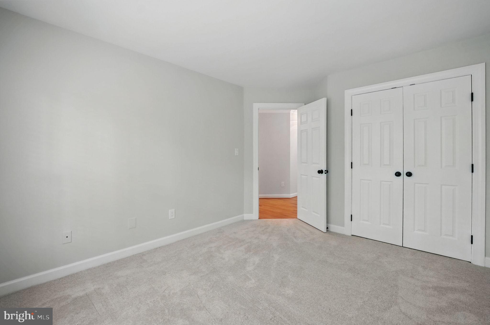 HOLLY CREST - Residential