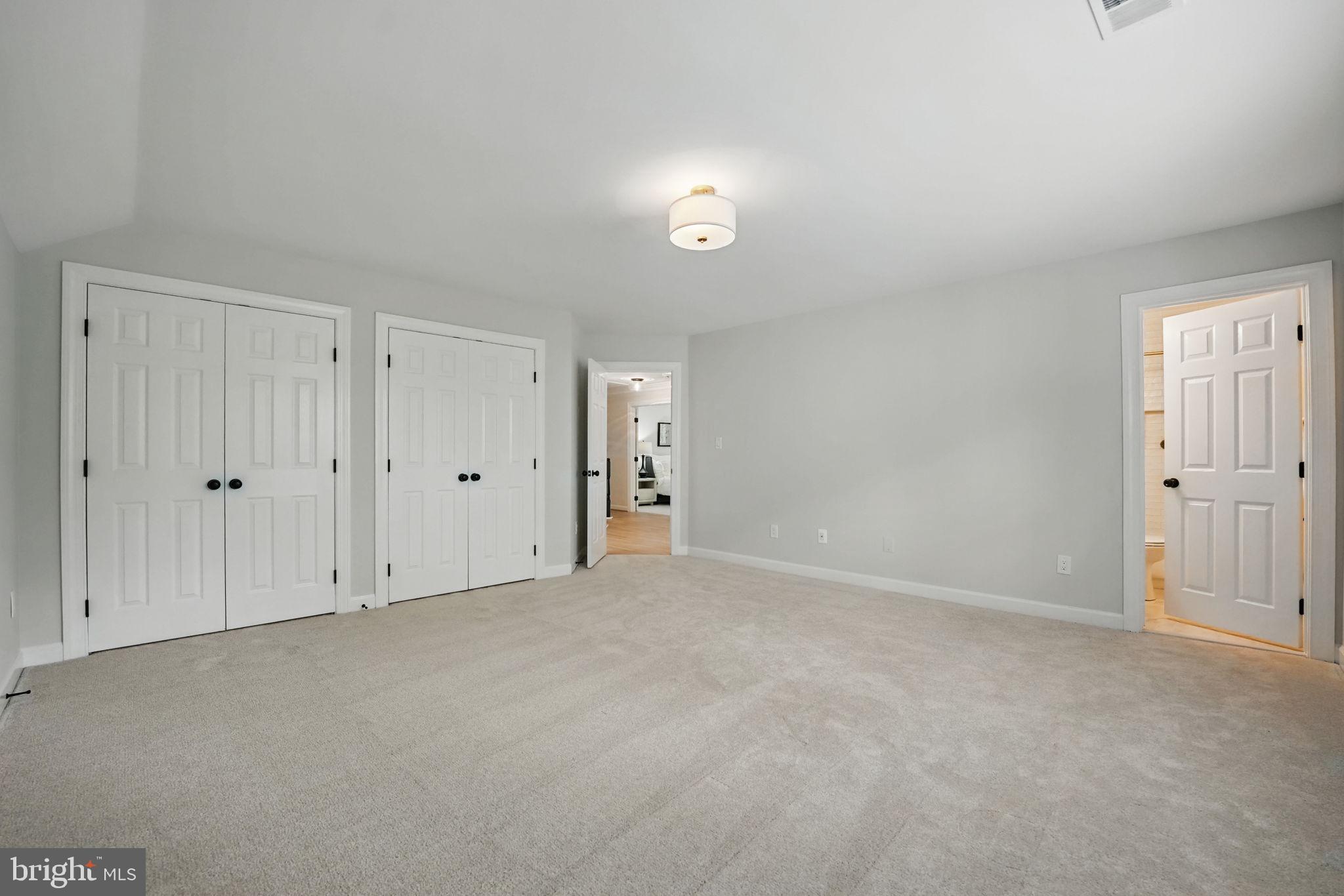 HOLLY CREST - Residential