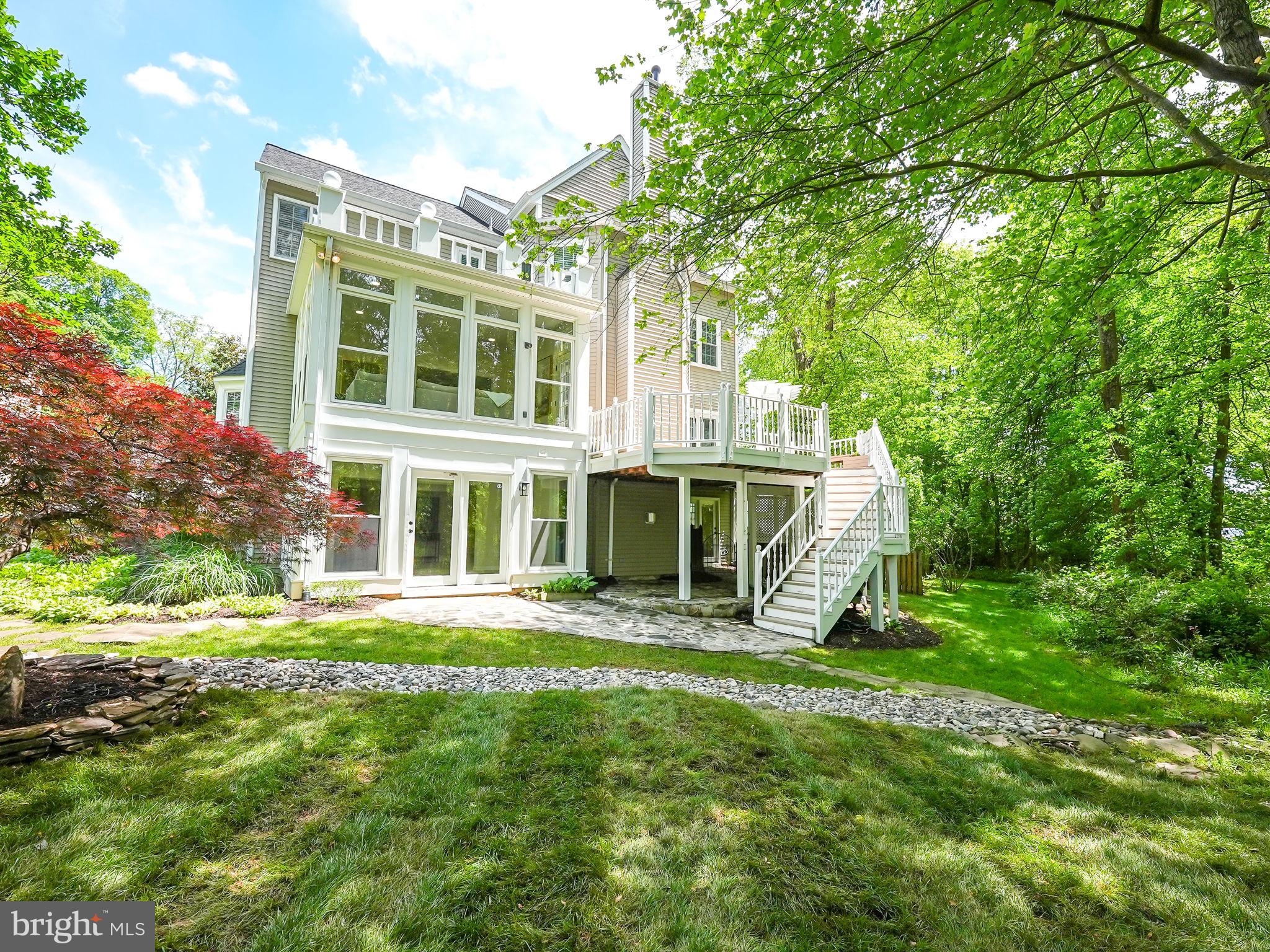 HOLLY CREST - Residential