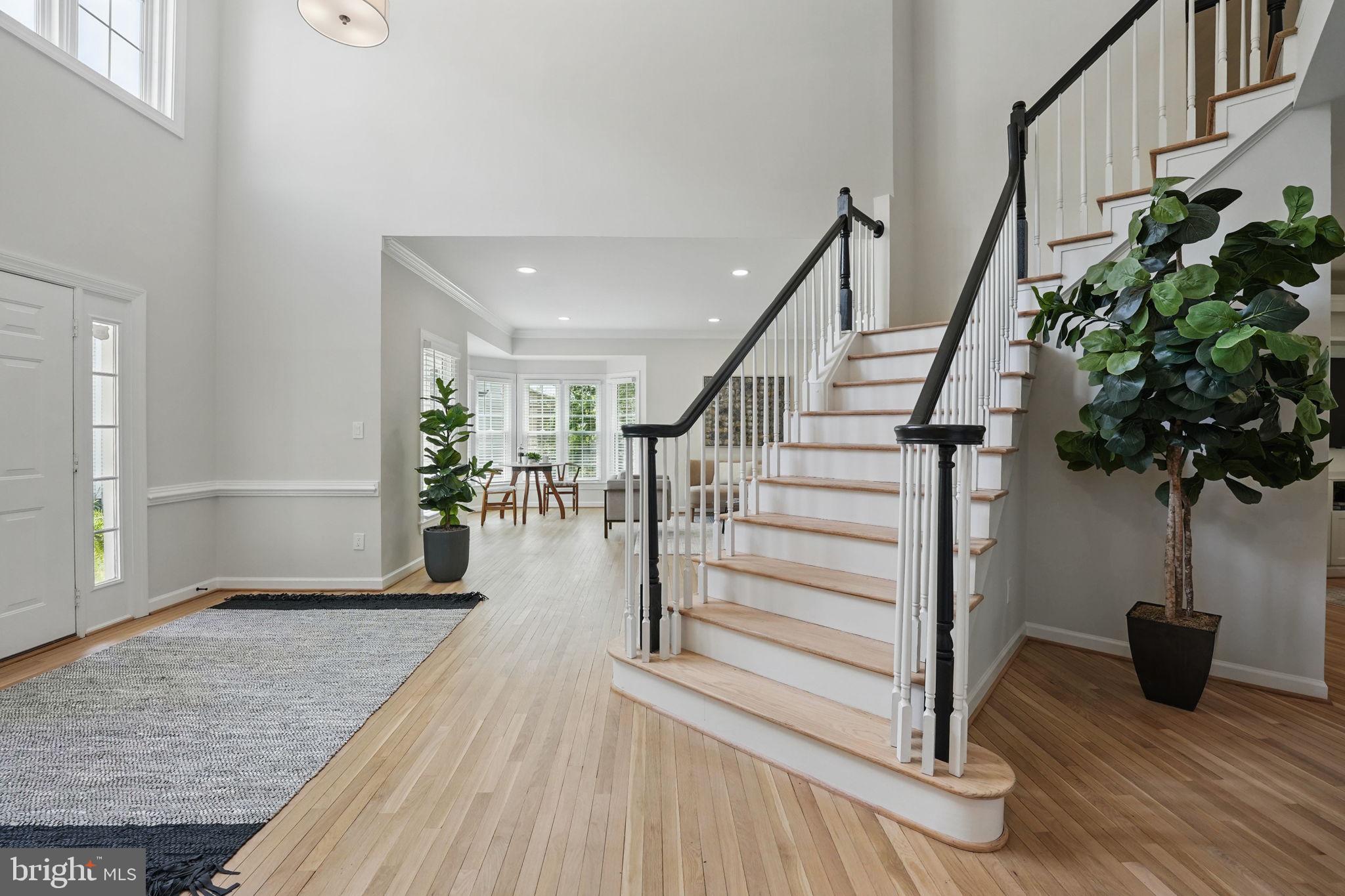 HOLLY CREST - Residential