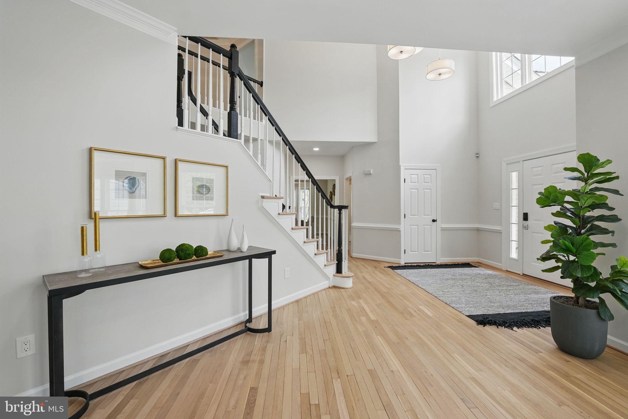 HOLLY CREST - Residential