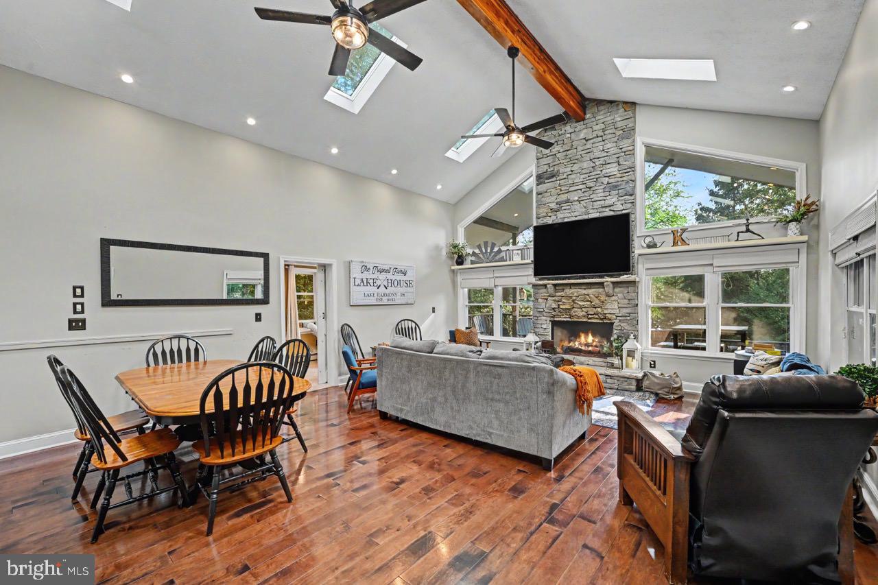 119 N LAKE DRIVE