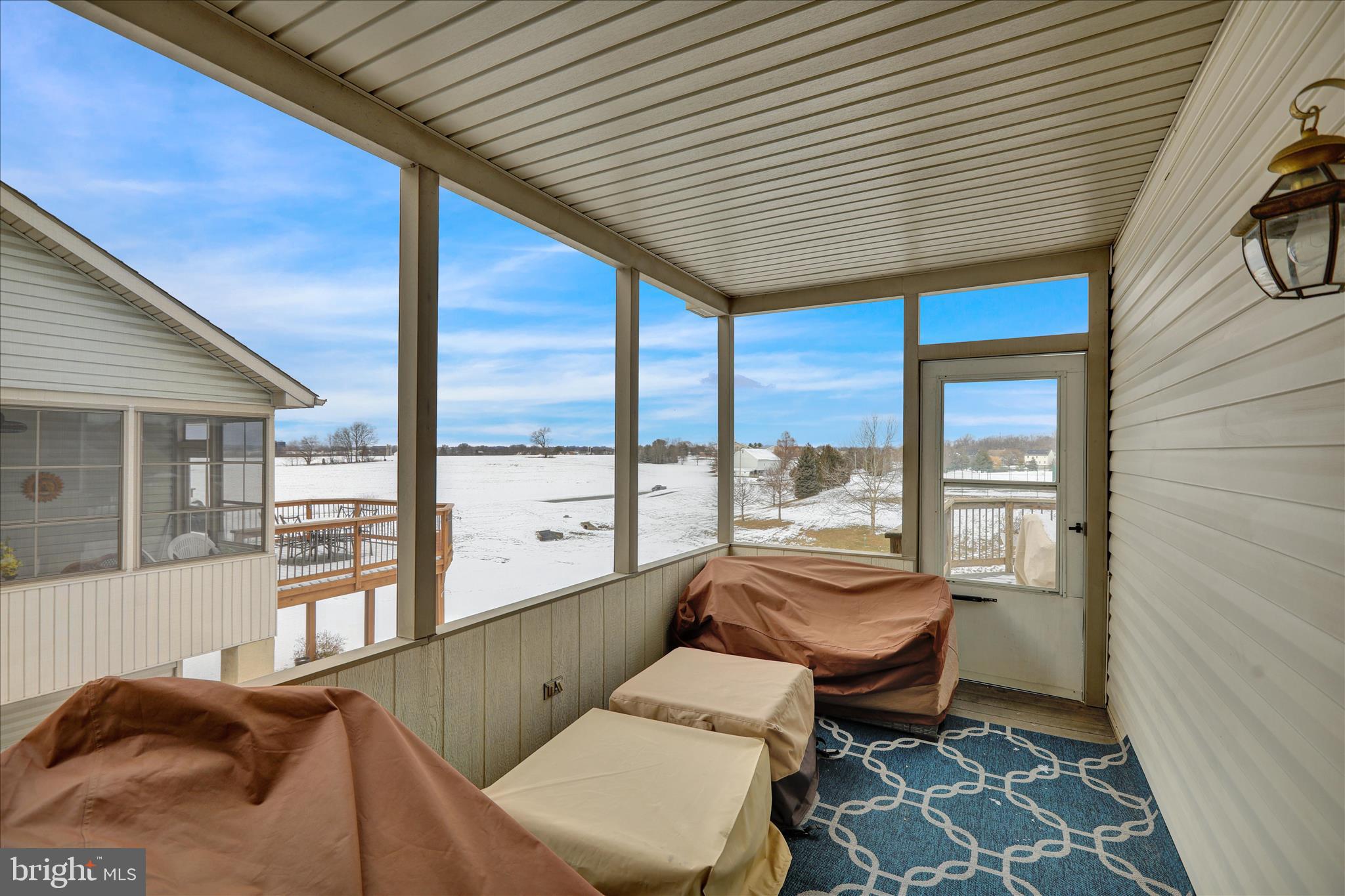 THE LAKES - Residential