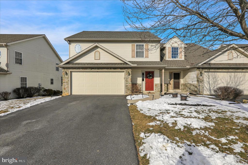 Photo of 107 Farmington Way, MOUNT JOY, PA 17552 (MLS # PALA2082302)
