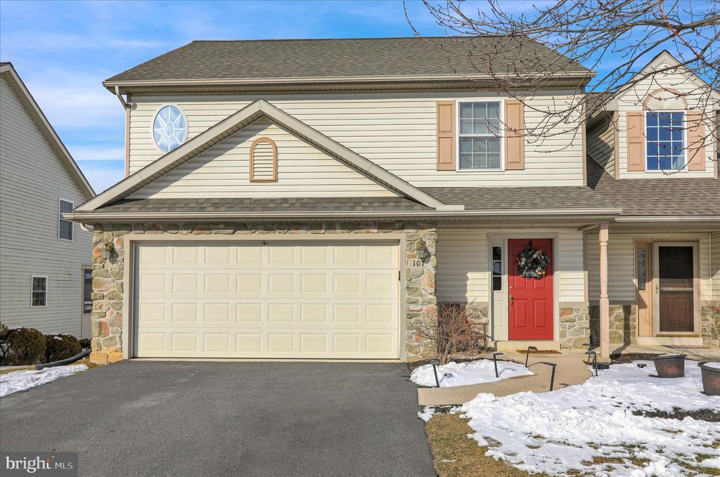 Photo of 107 Farmington Way, MOUNT JOY, PA 17552 (MLS # PALA2082302)