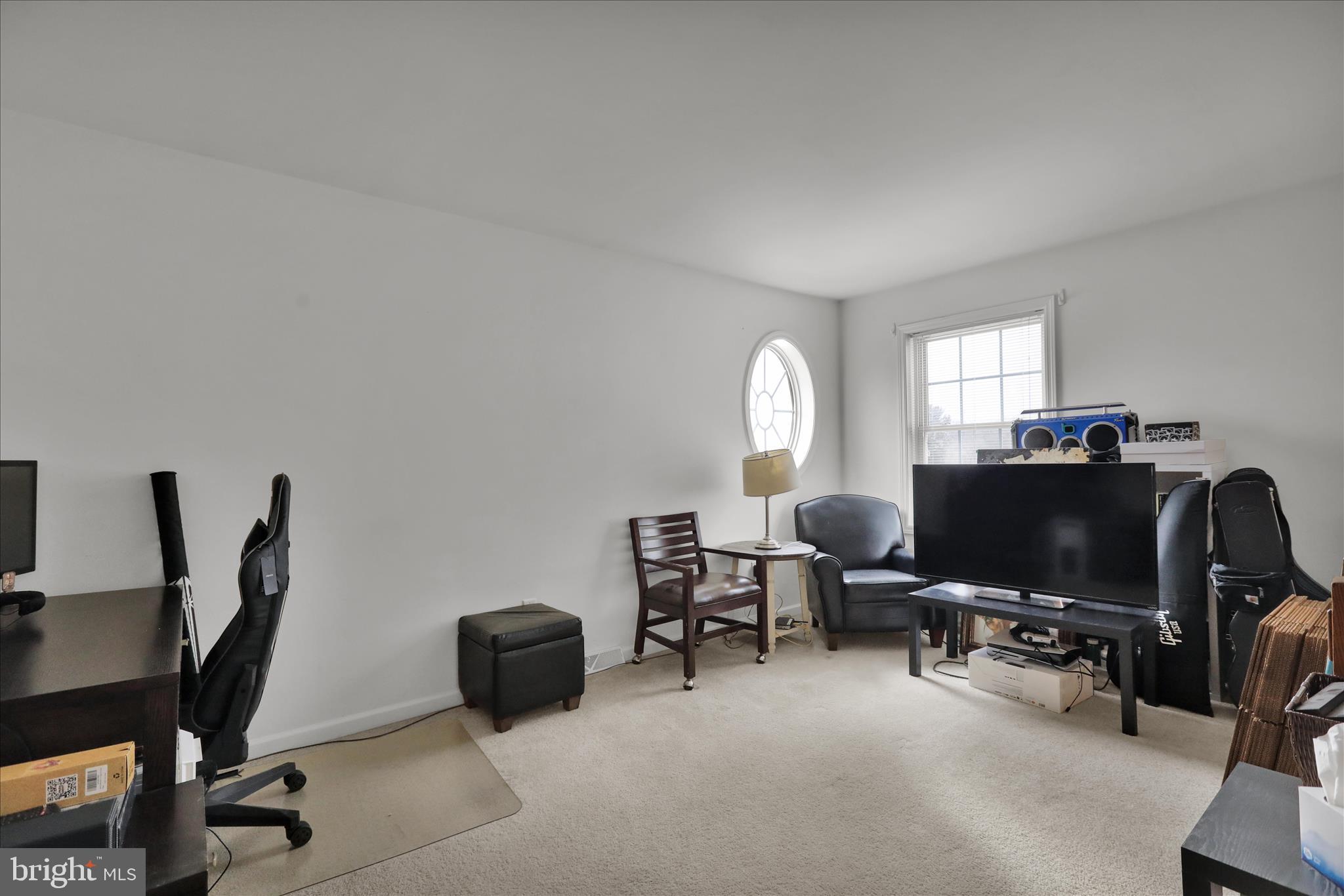 THE LAKES - Residential