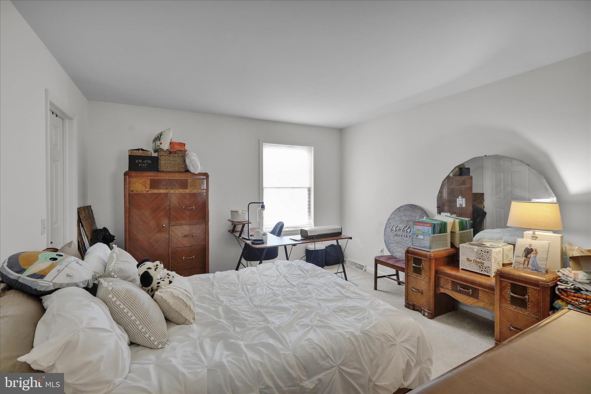 THE LAKES - Residential